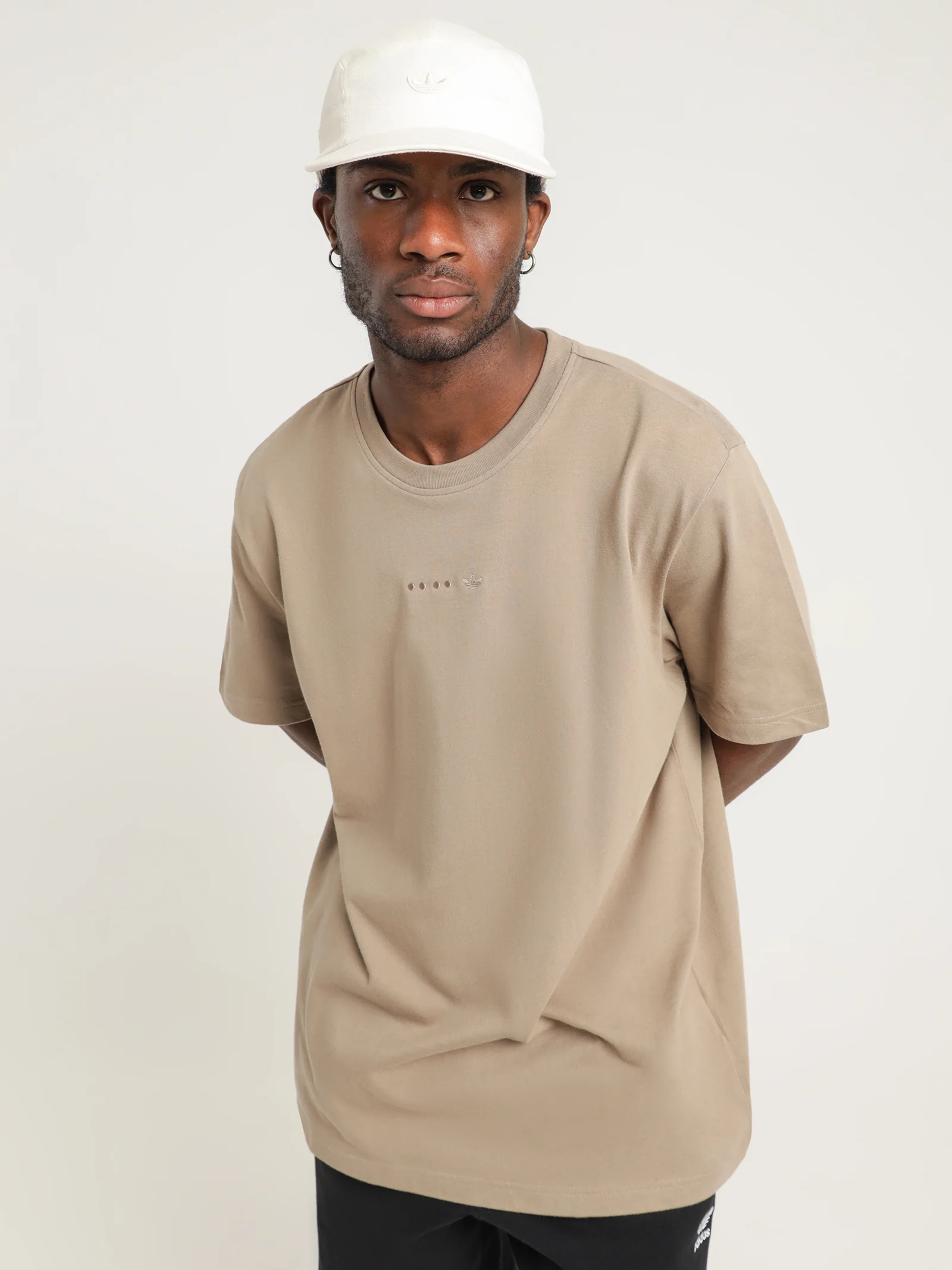 Reveal Essentials T-Shirt - Image 5