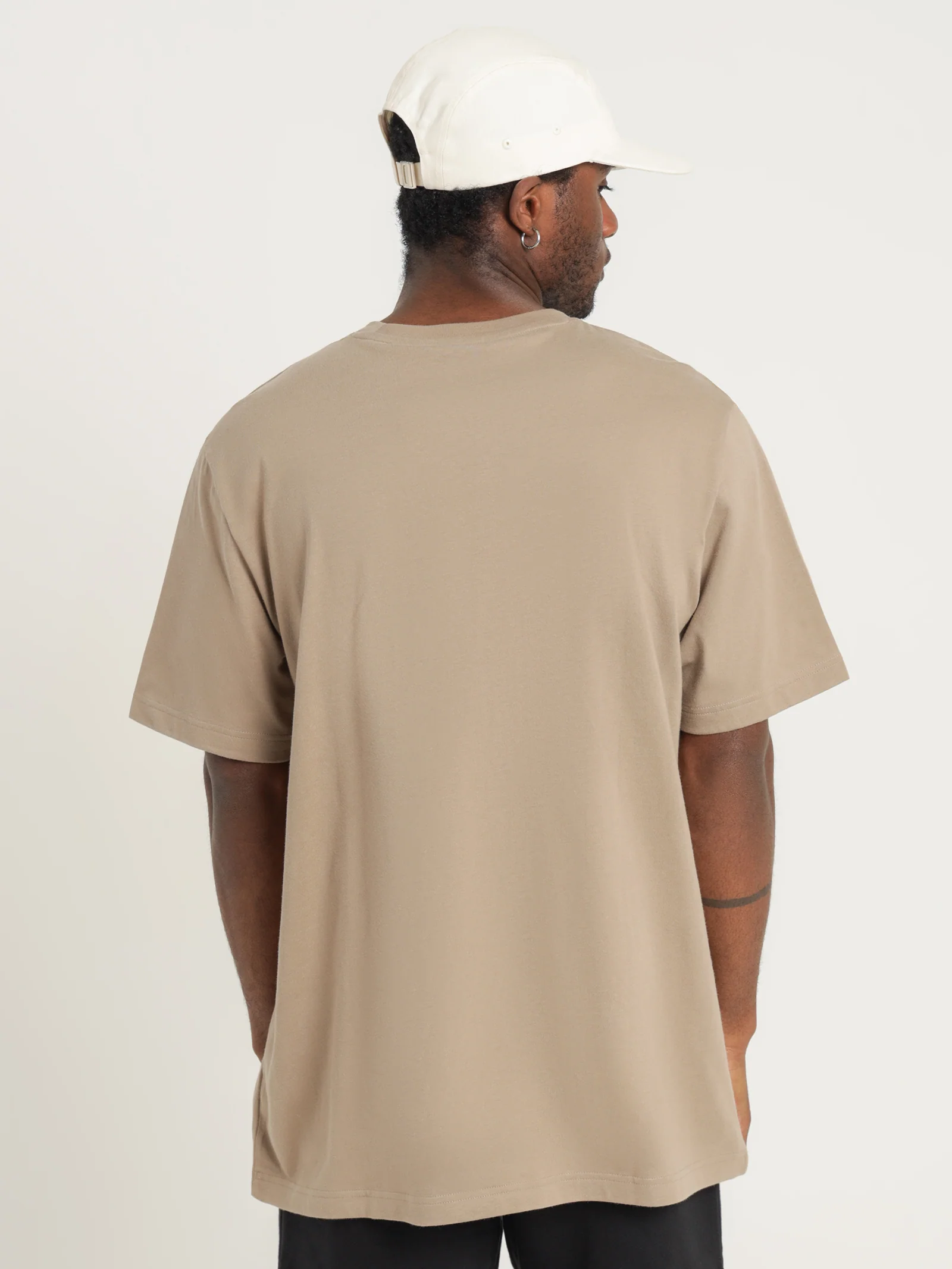 Reveal Essentials T-Shirt - Image 7