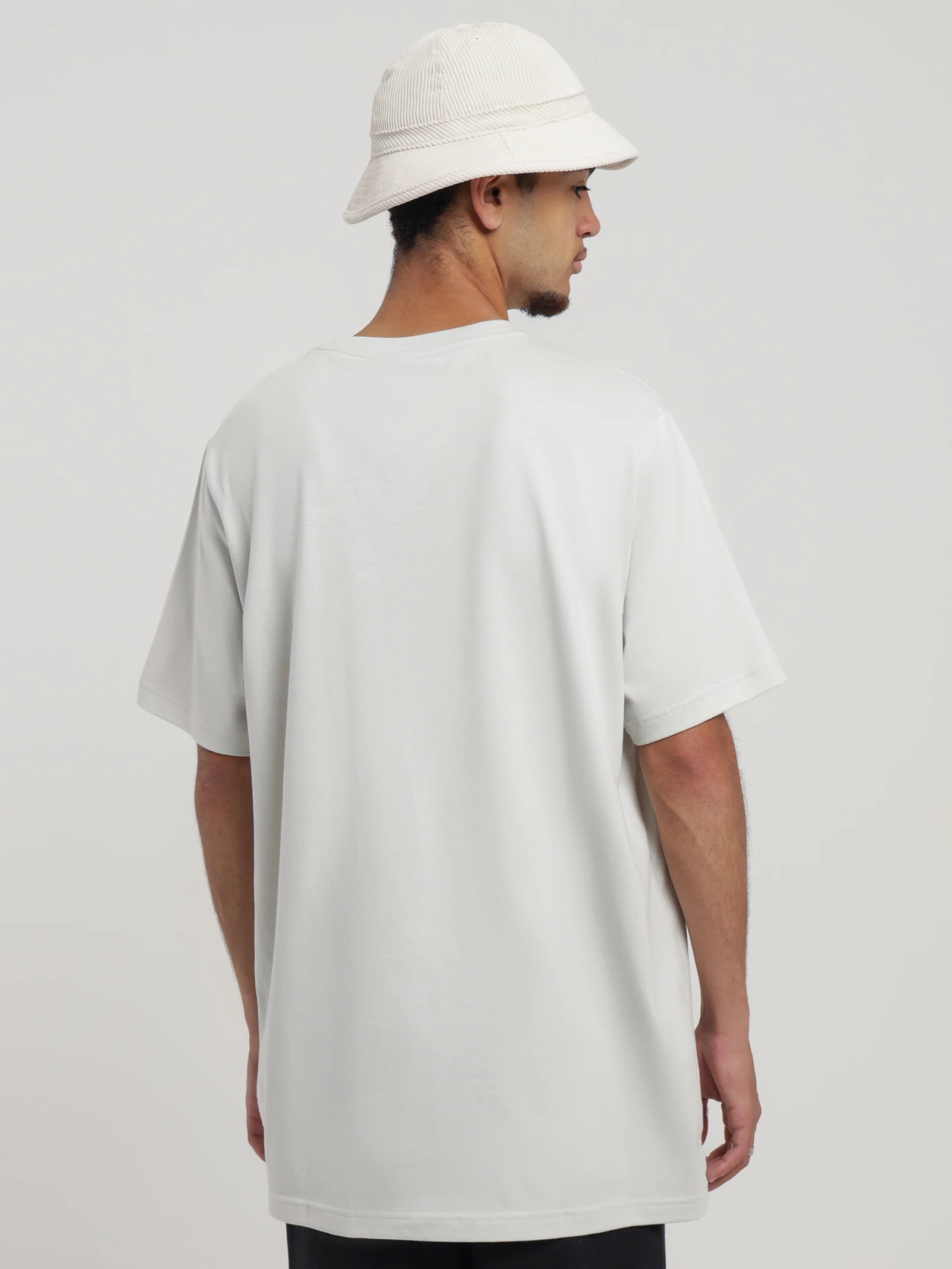 Reveal Essentials T-Shirt - Image 6