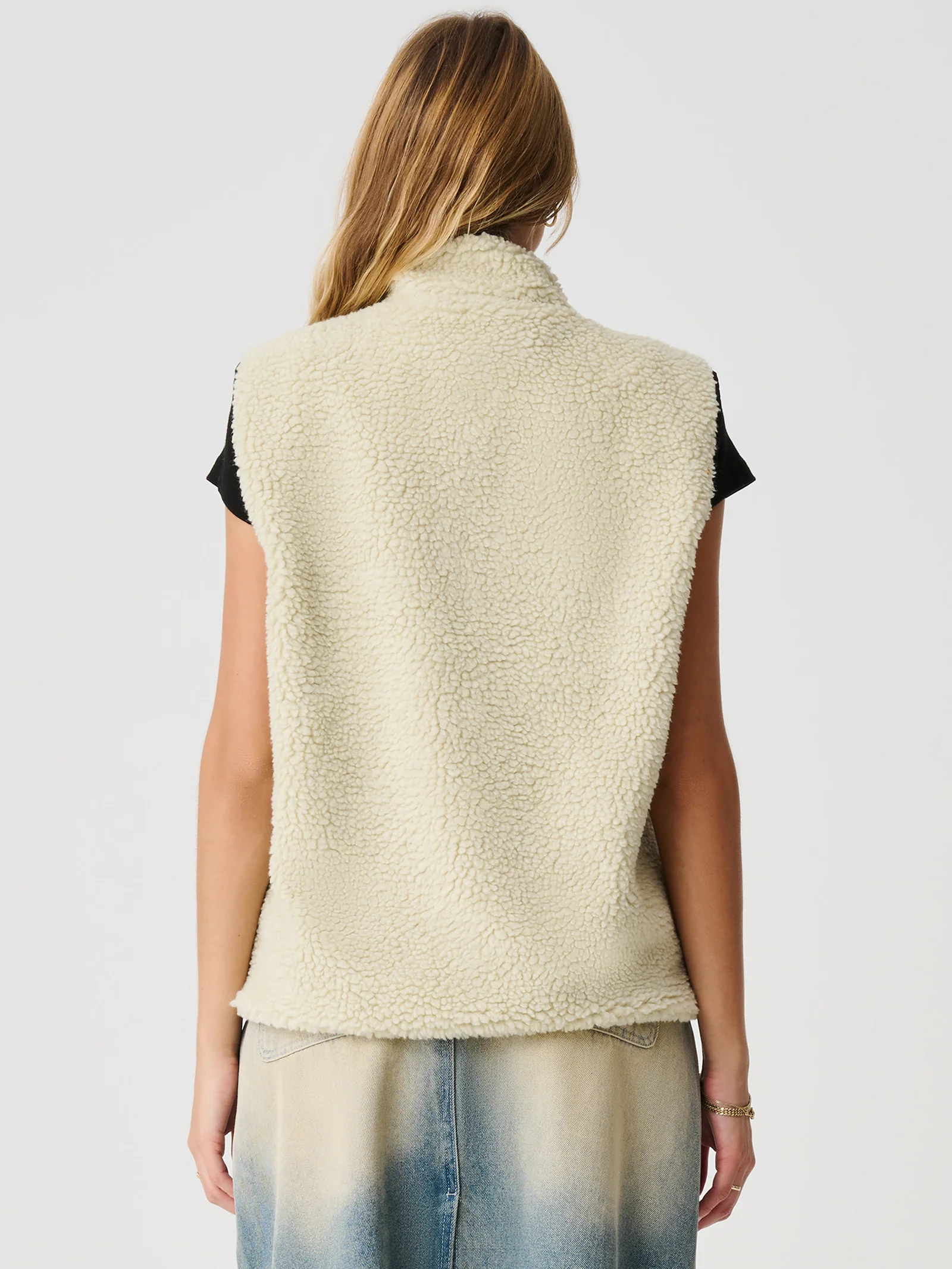 Reversible Core Sherpa Vest - Image 3