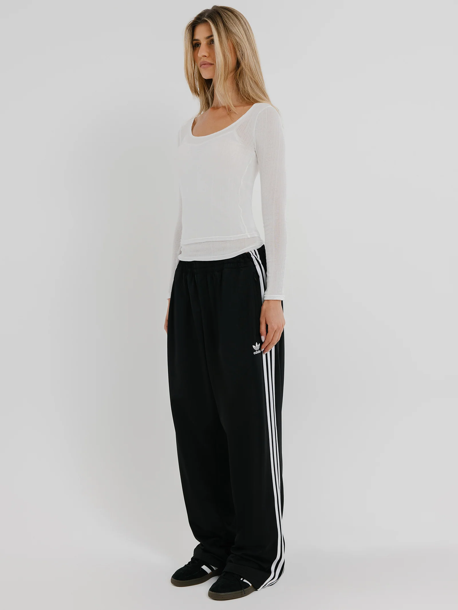 Rhian Scoop 2 Ways Top - Image 2
