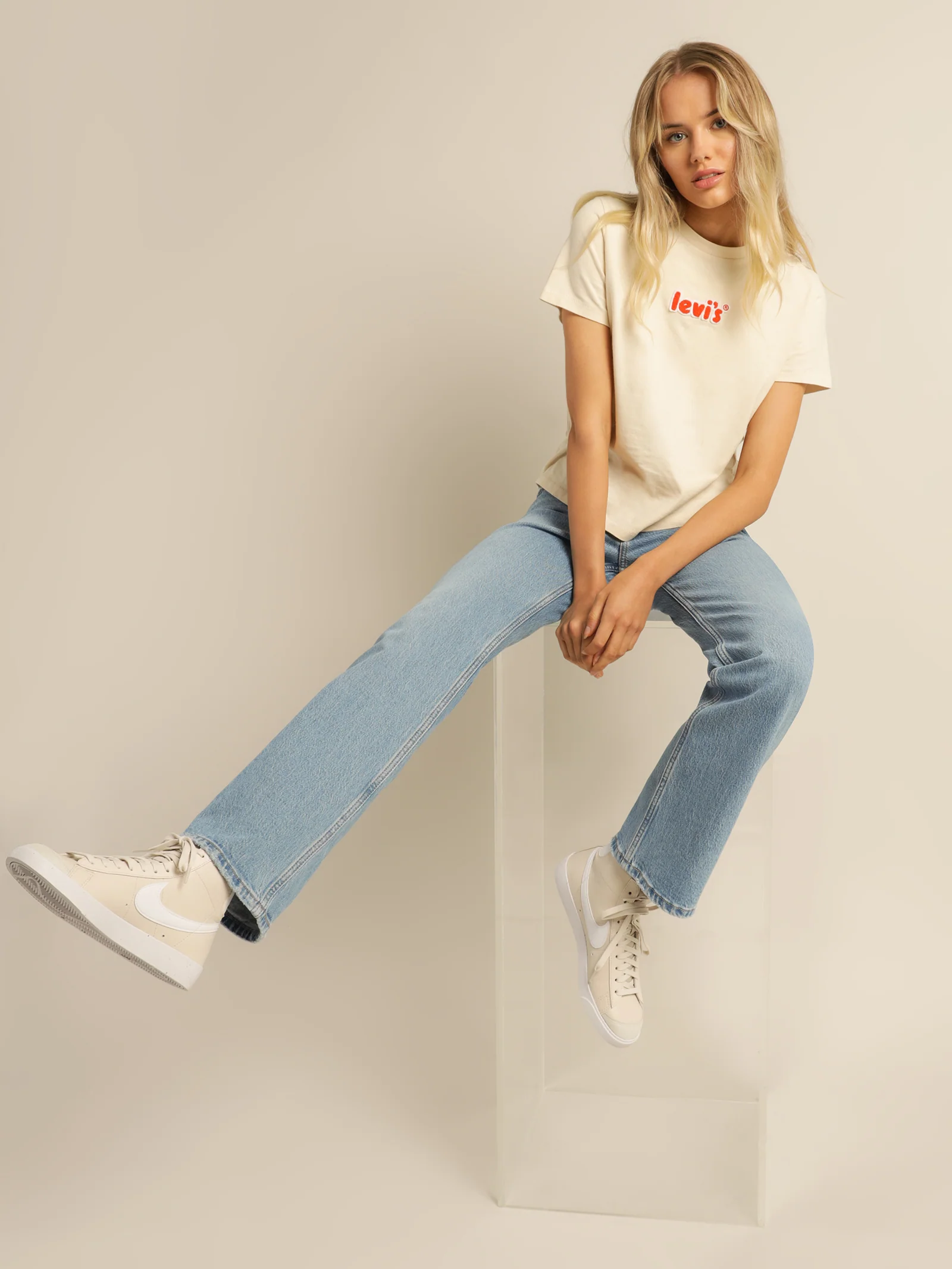Ribcage Straight Ankle Jeans - Image 2