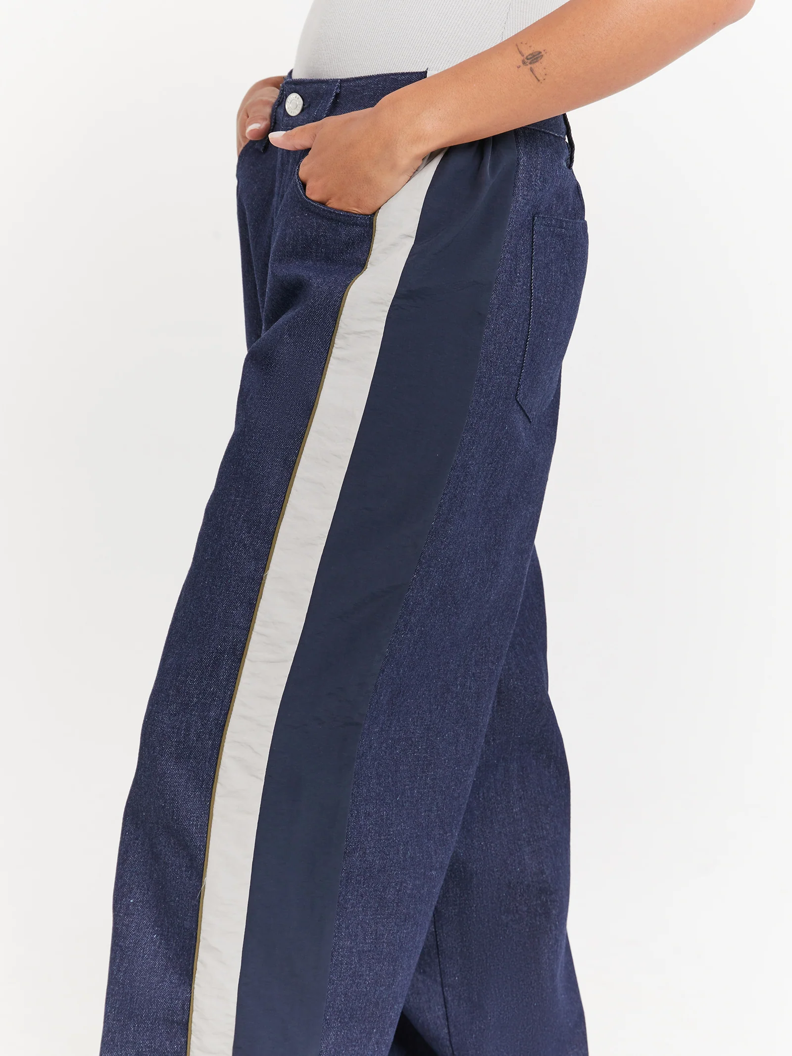 Riley Mid Rise Jeans - Image 3
