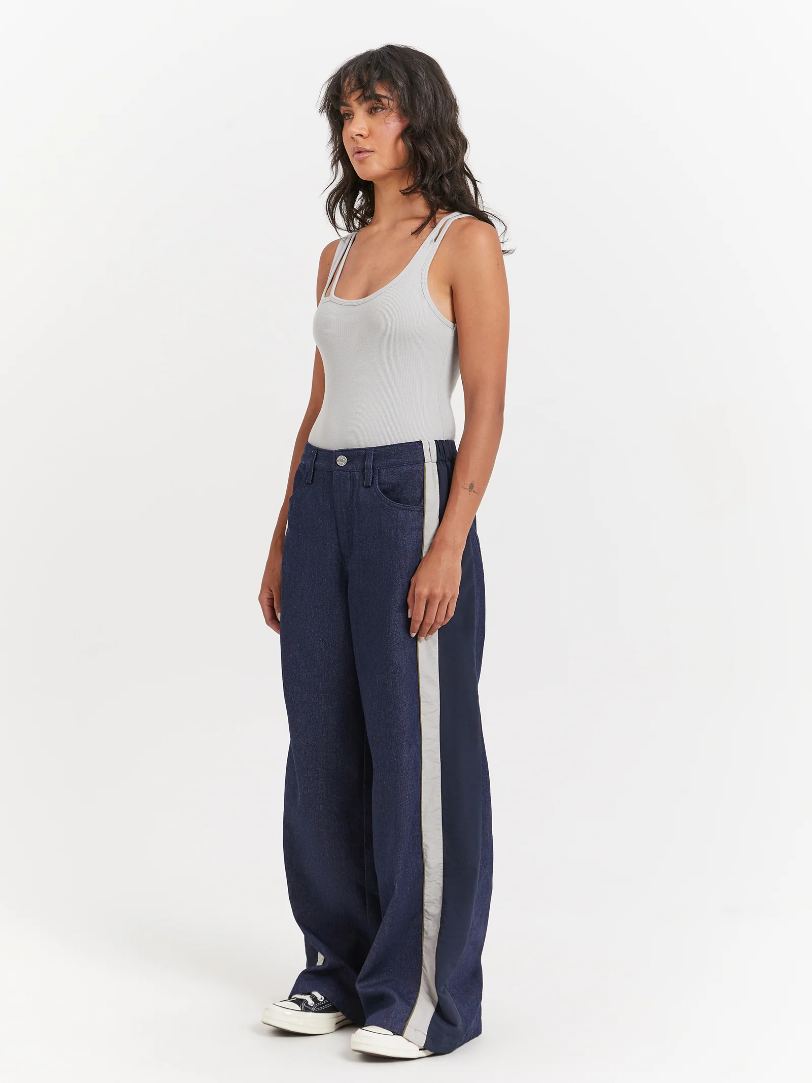 Riley Mid Rise Jeans - Image 4