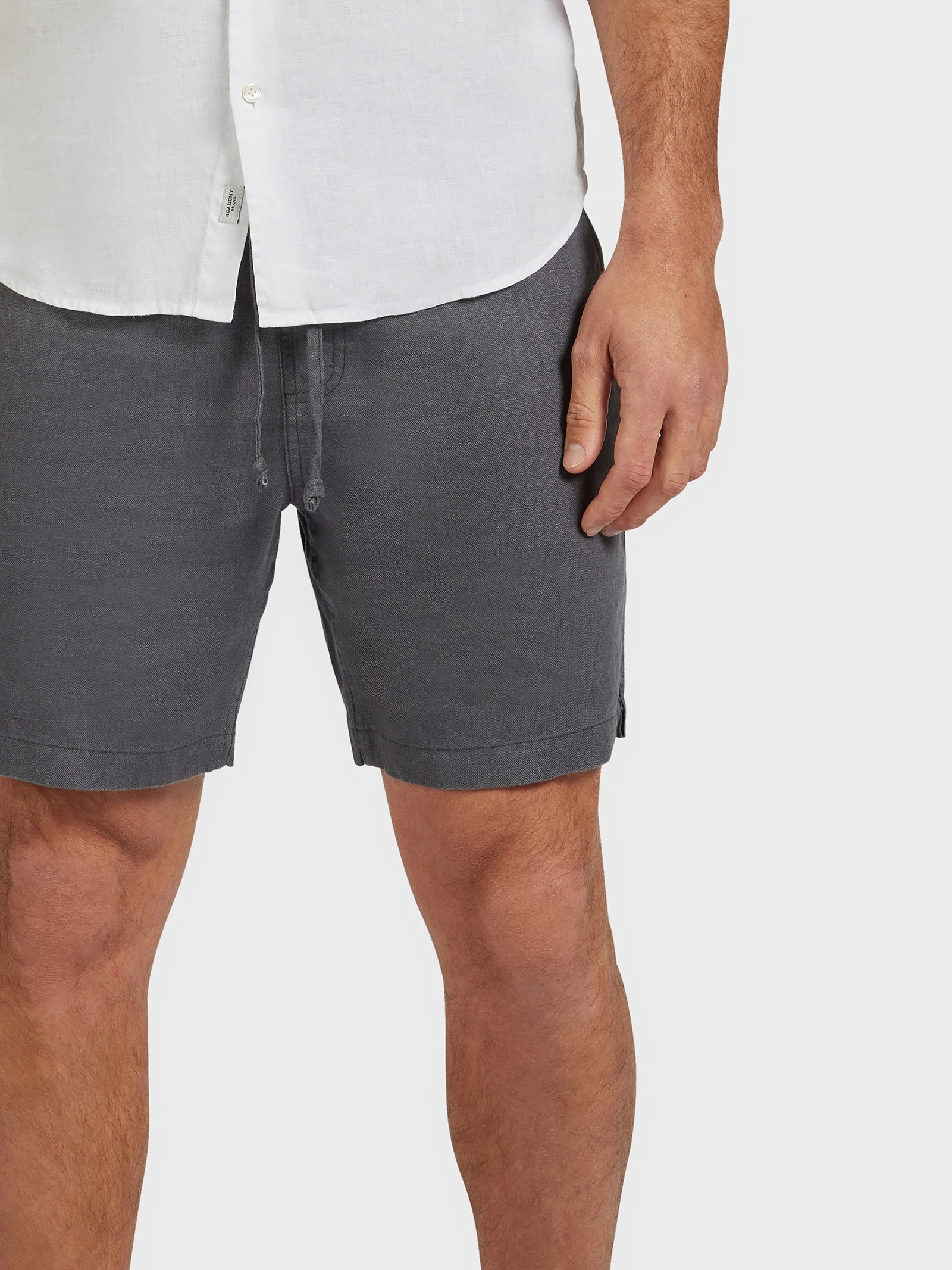 Riviera Linen Shorts - Image 4