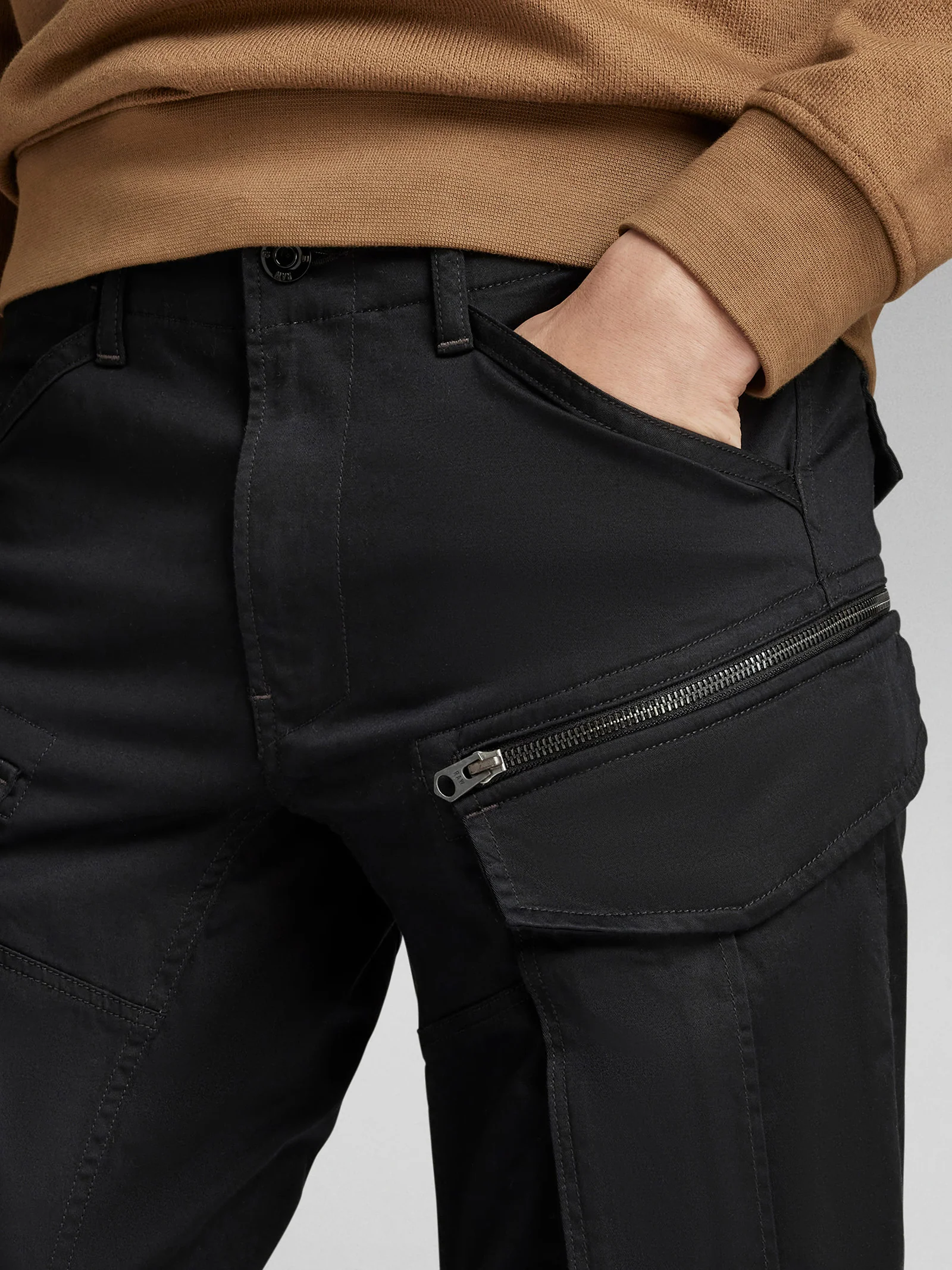 Rovic Zip 3D Regular Tapered Jean - Image 2