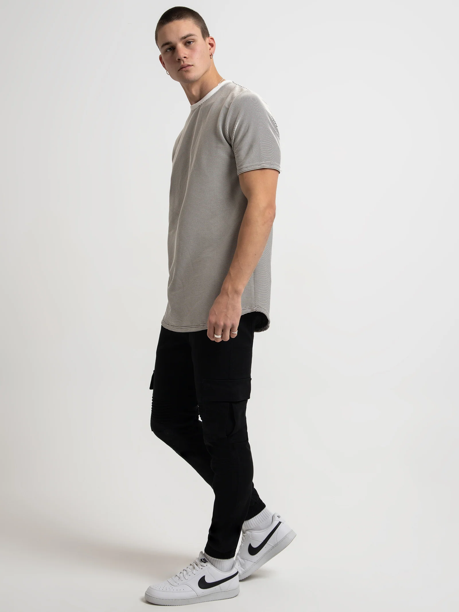 Roxford T-Shirt - Image 4