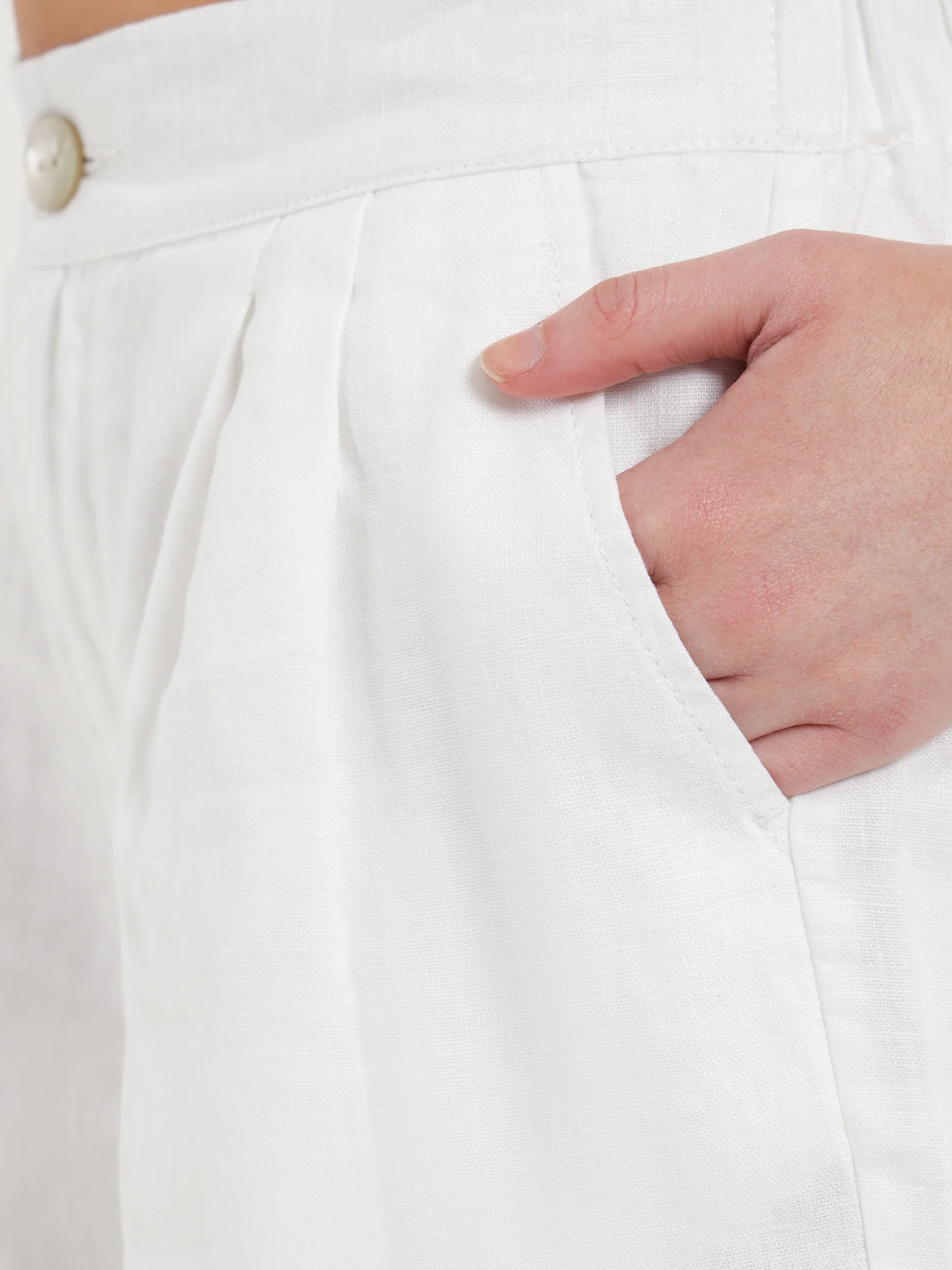 Rynn Linen Shorts - Image 5
