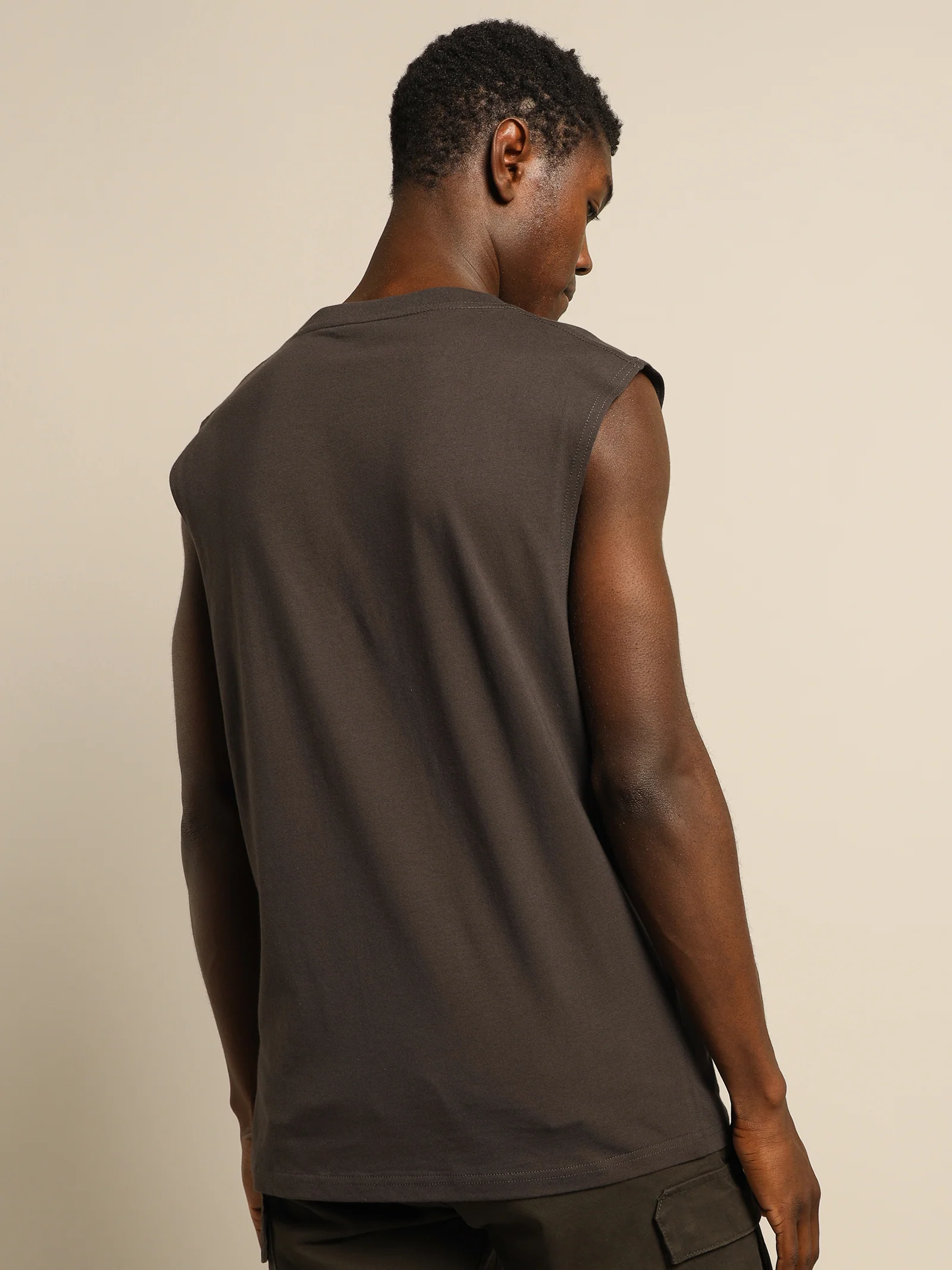 Script Logo Muscle Shirt - Image 7