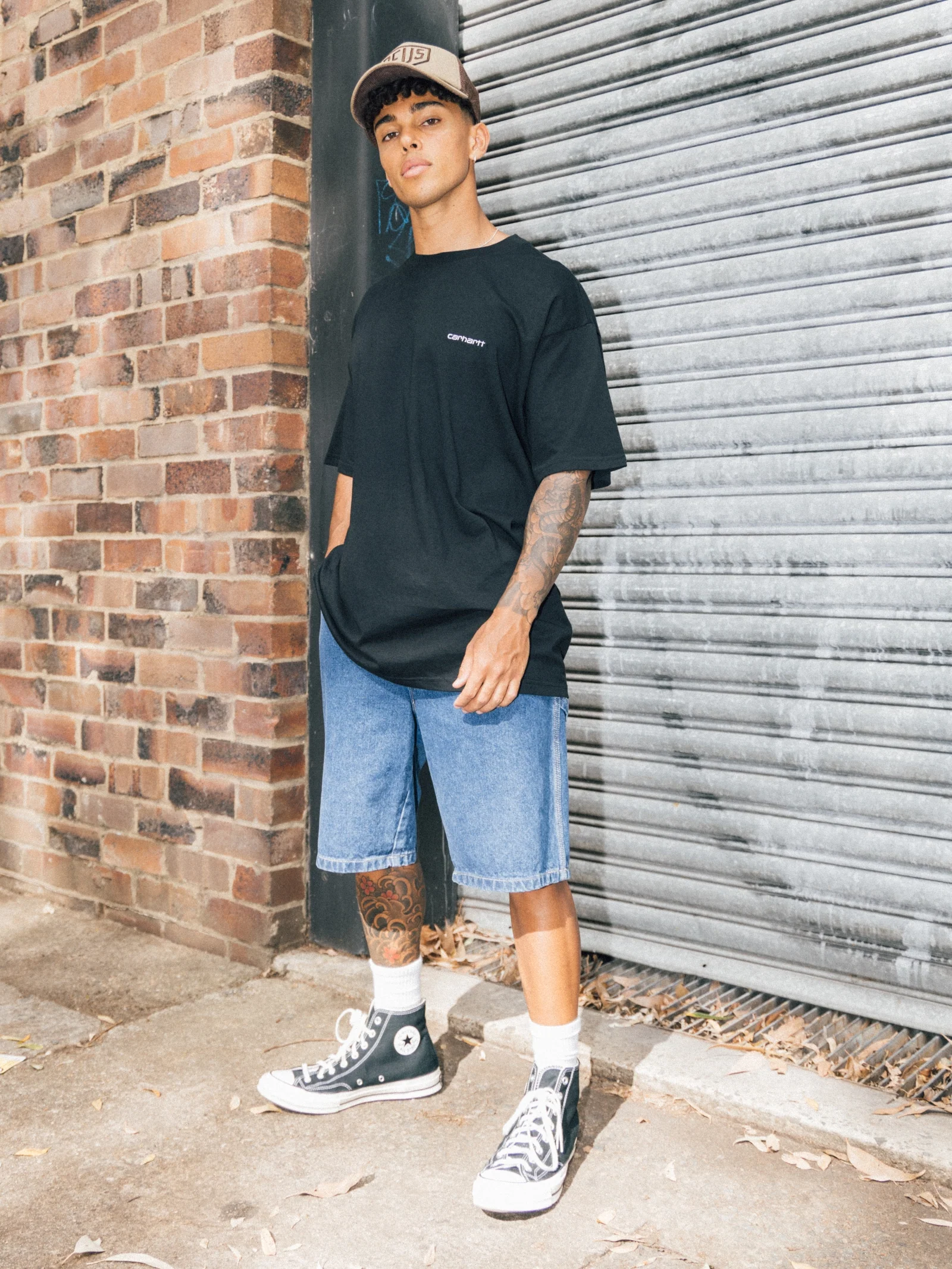 Short Sleeve Script Embroidery T-Shirt - Image 2