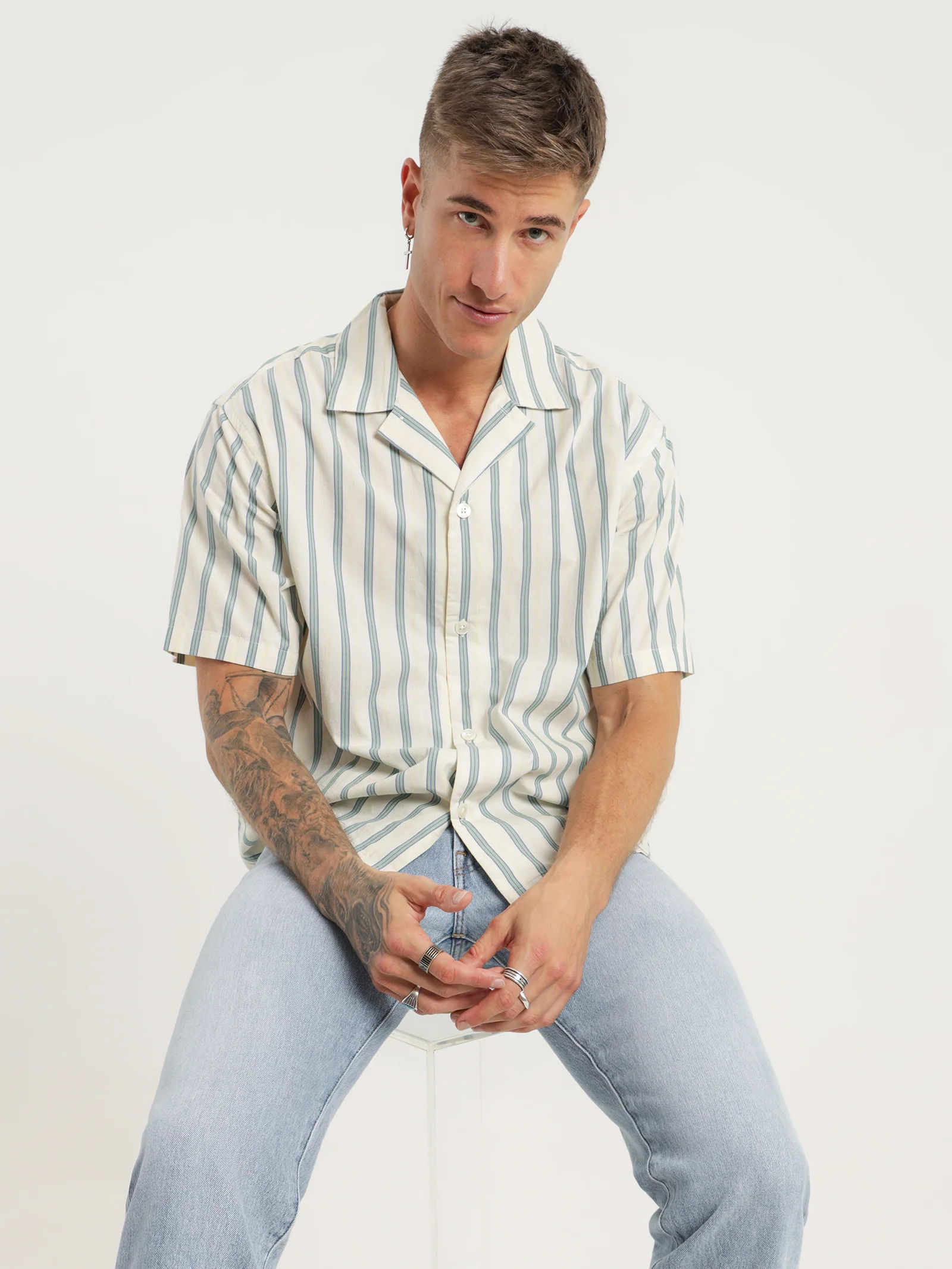 Short Sleeve Slouchy Shirt - Image 3