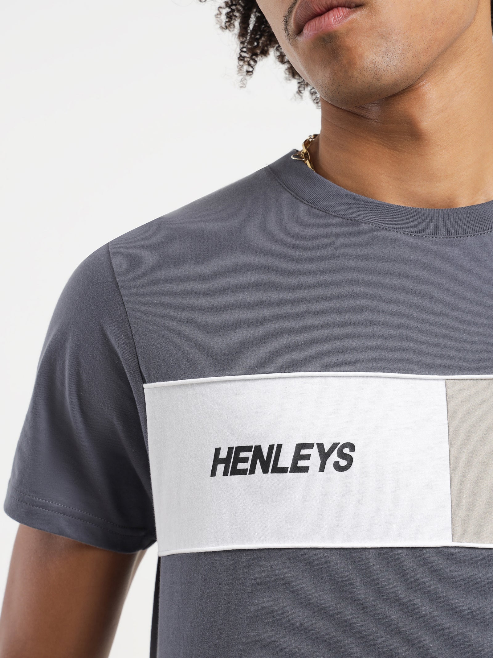 Signature T-Shirt - Image 3