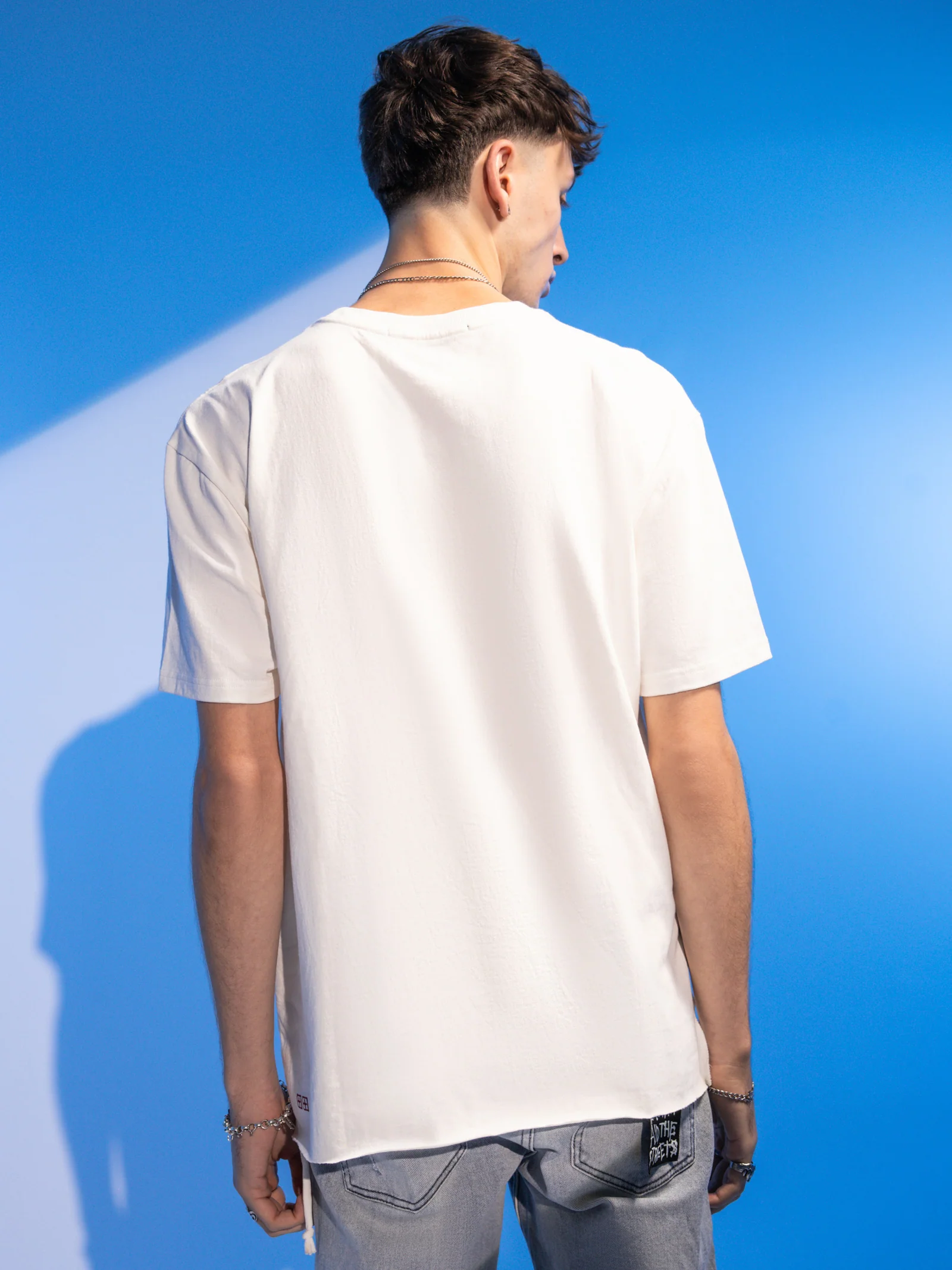 Skull Seeing Lines T-Shirt - Image 4