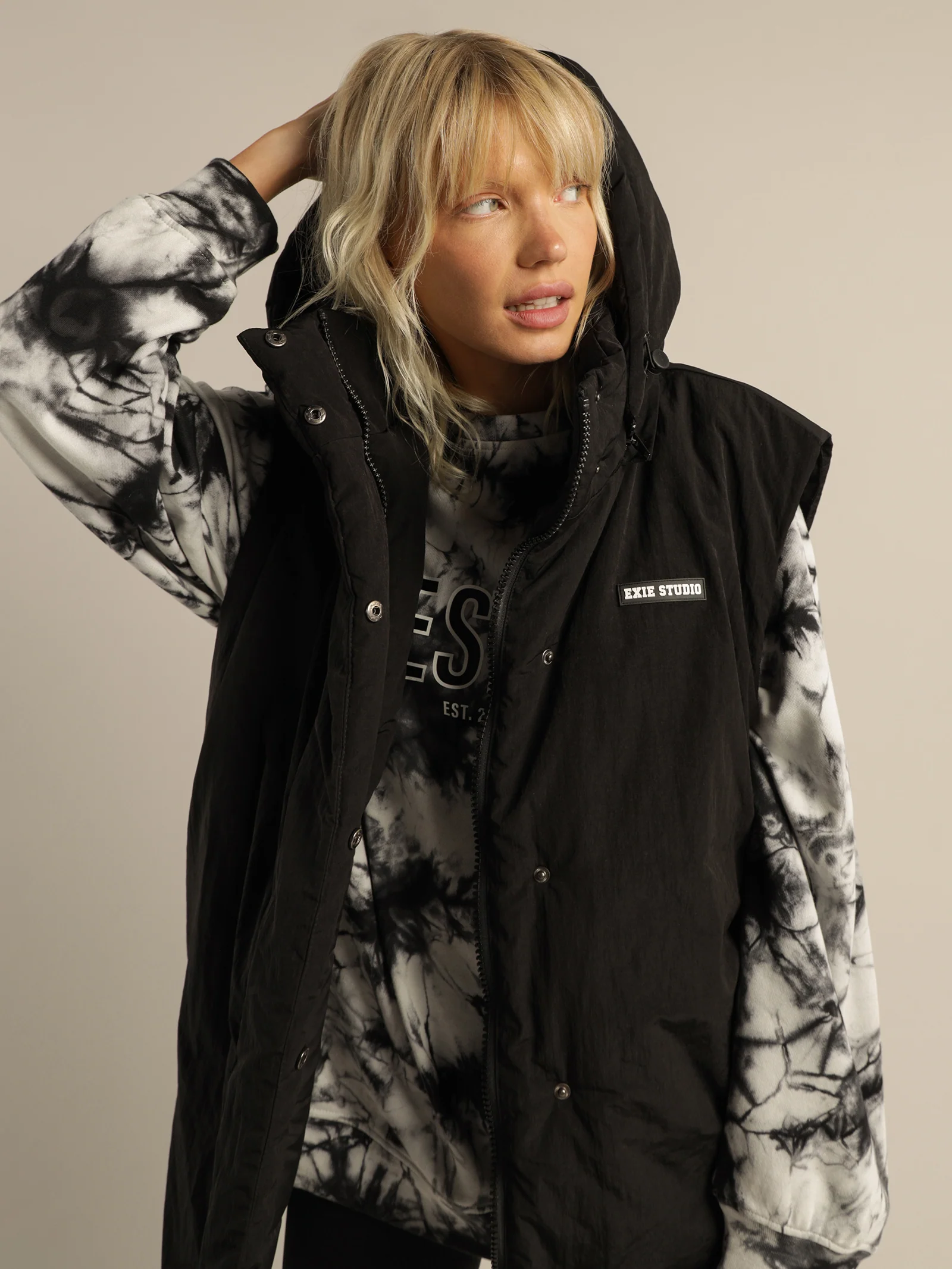 Sleeveless Puffer - Image 2