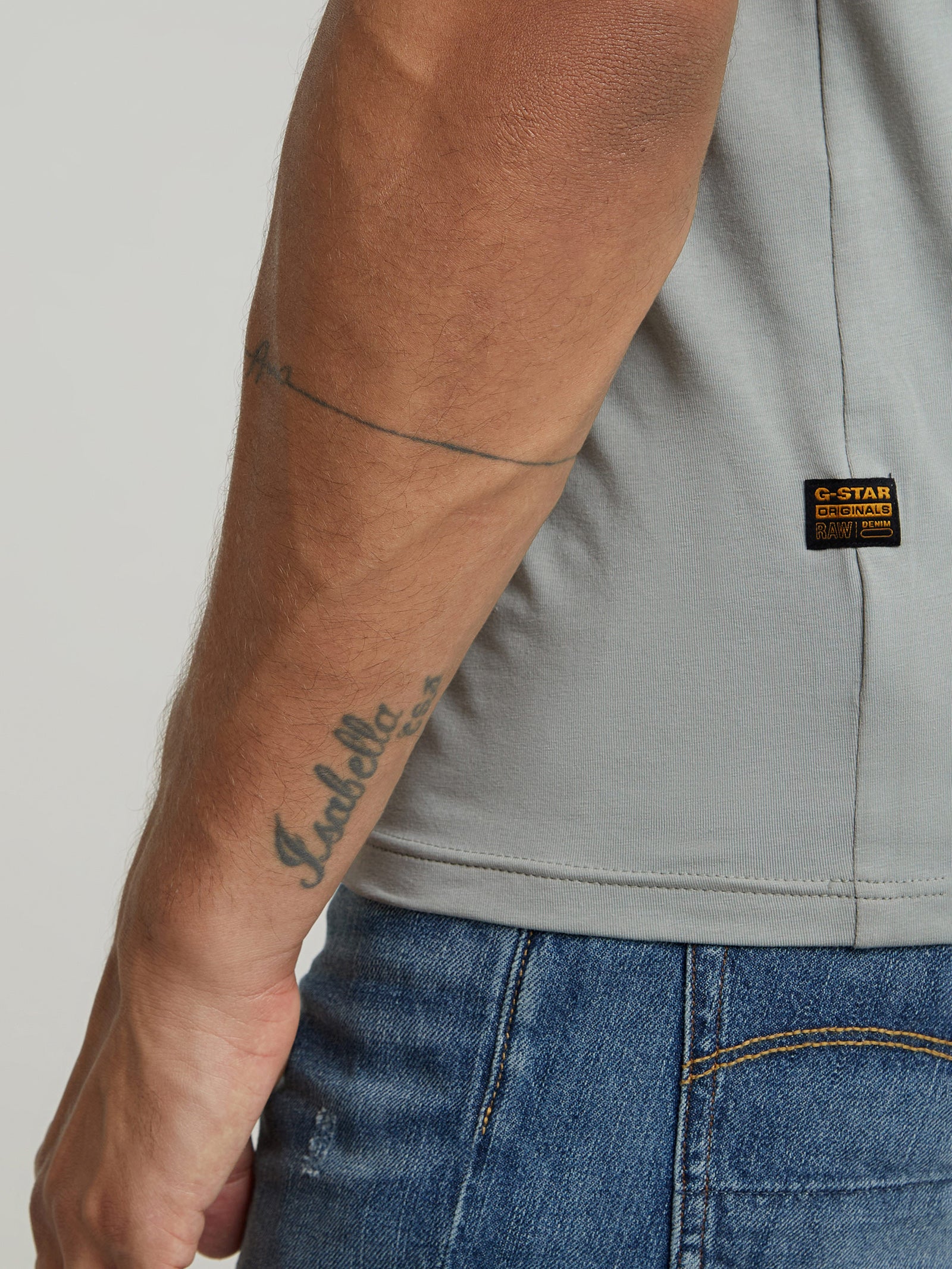 Slim Base R T-shirt - Image 4