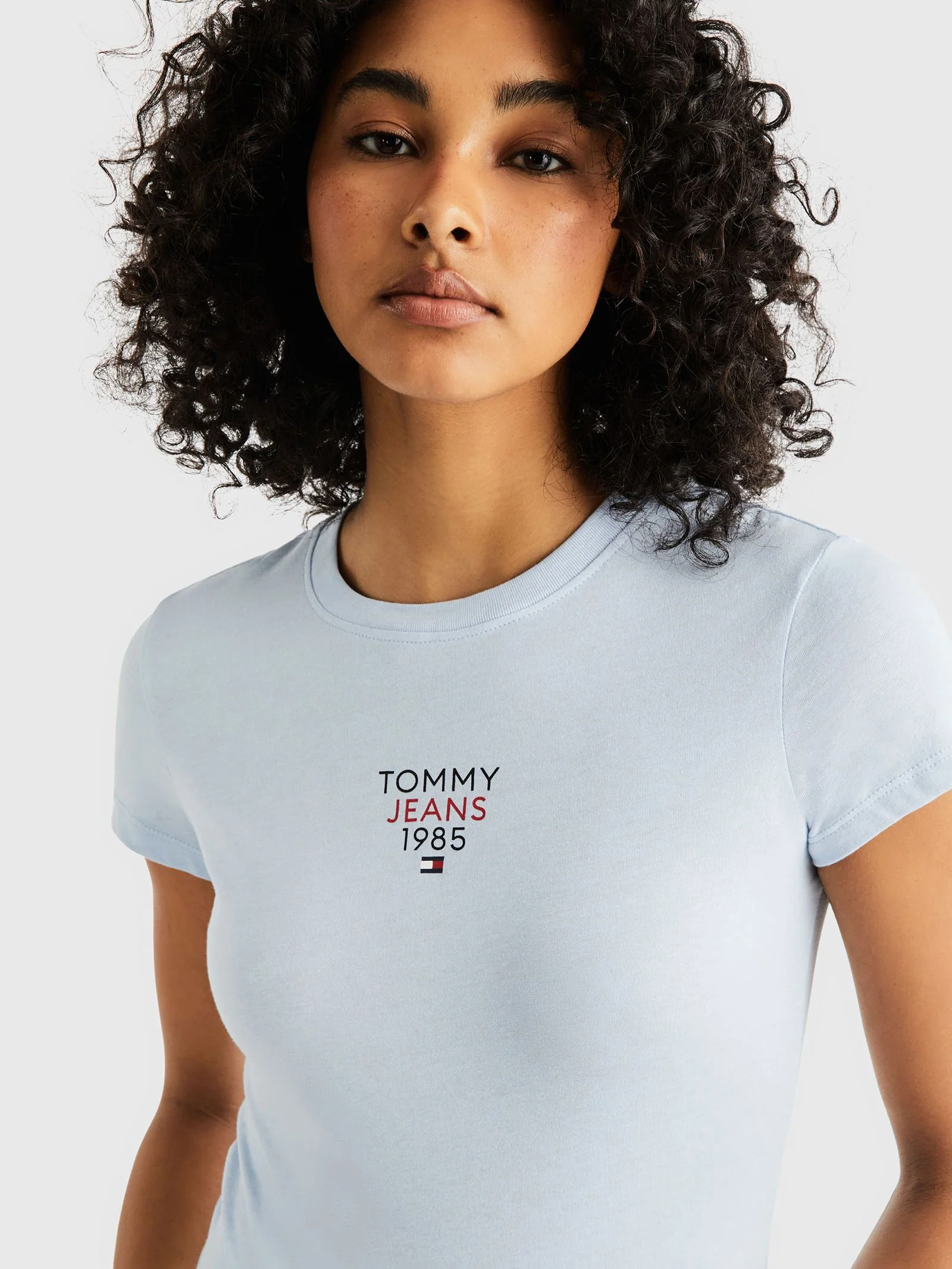 Slim Essential Logo 1 Short Sleeve - Image 2