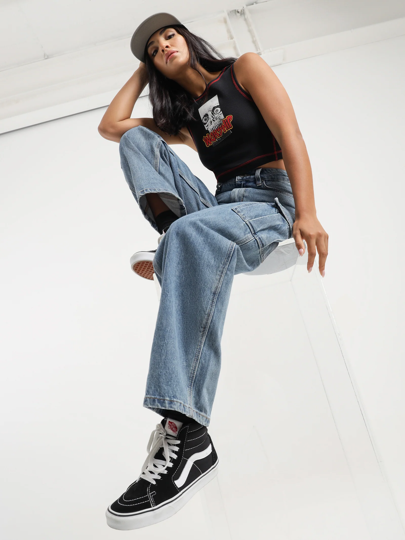 Sloucher Cargo Jeans - Image 2
