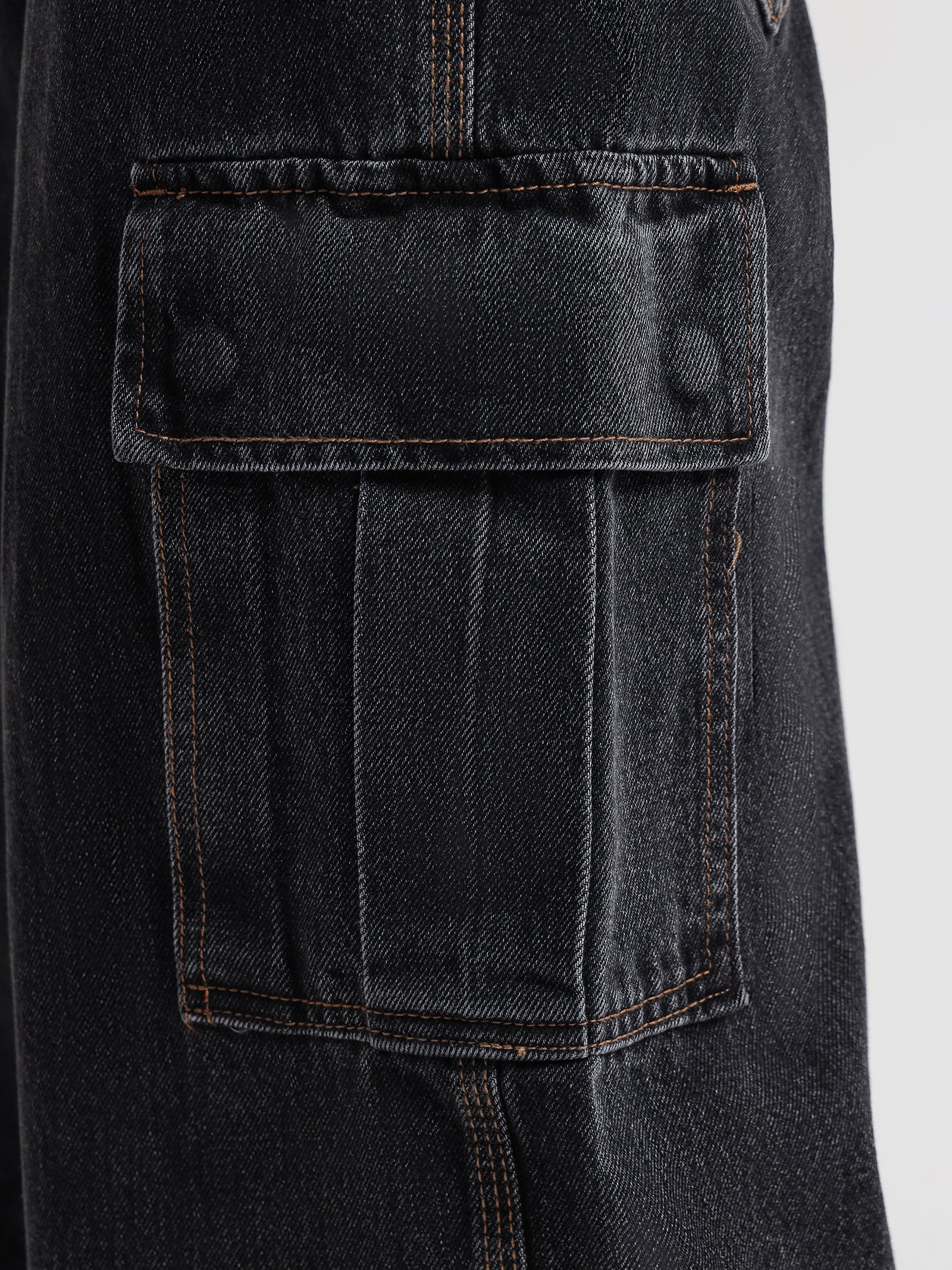 Sloucher Cargo Jeans - Image 3