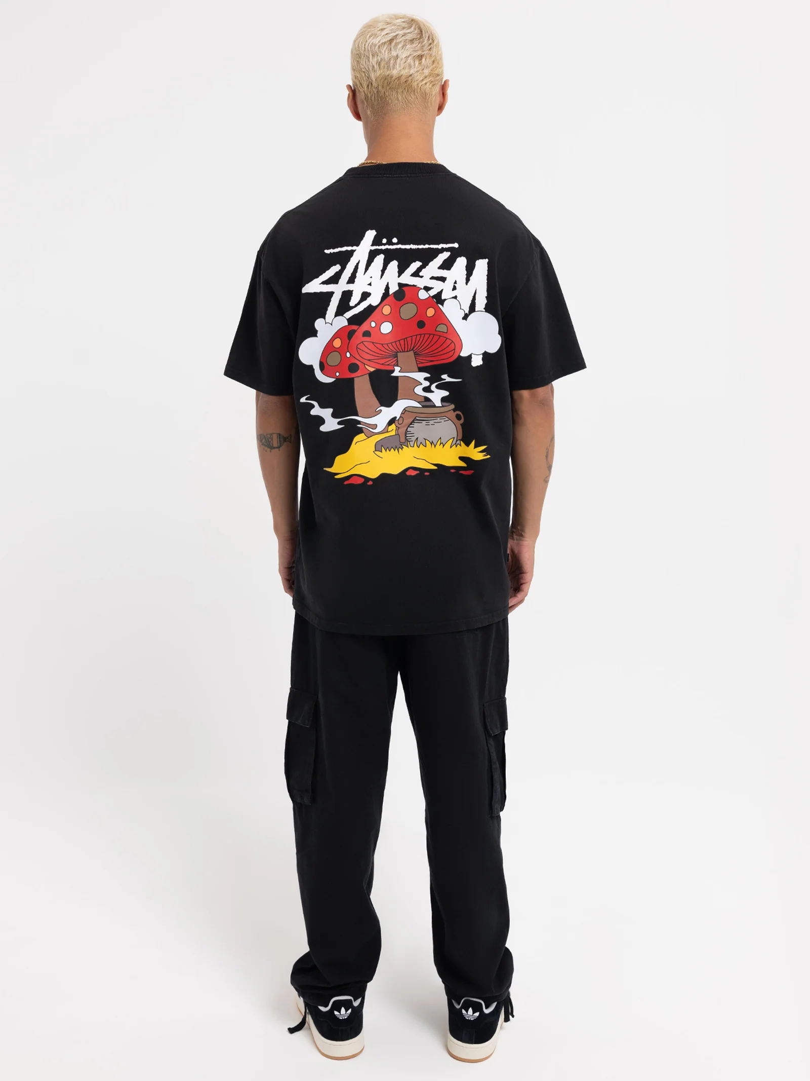 Something's Cooking Heavyweight T-Shirt - Image 5