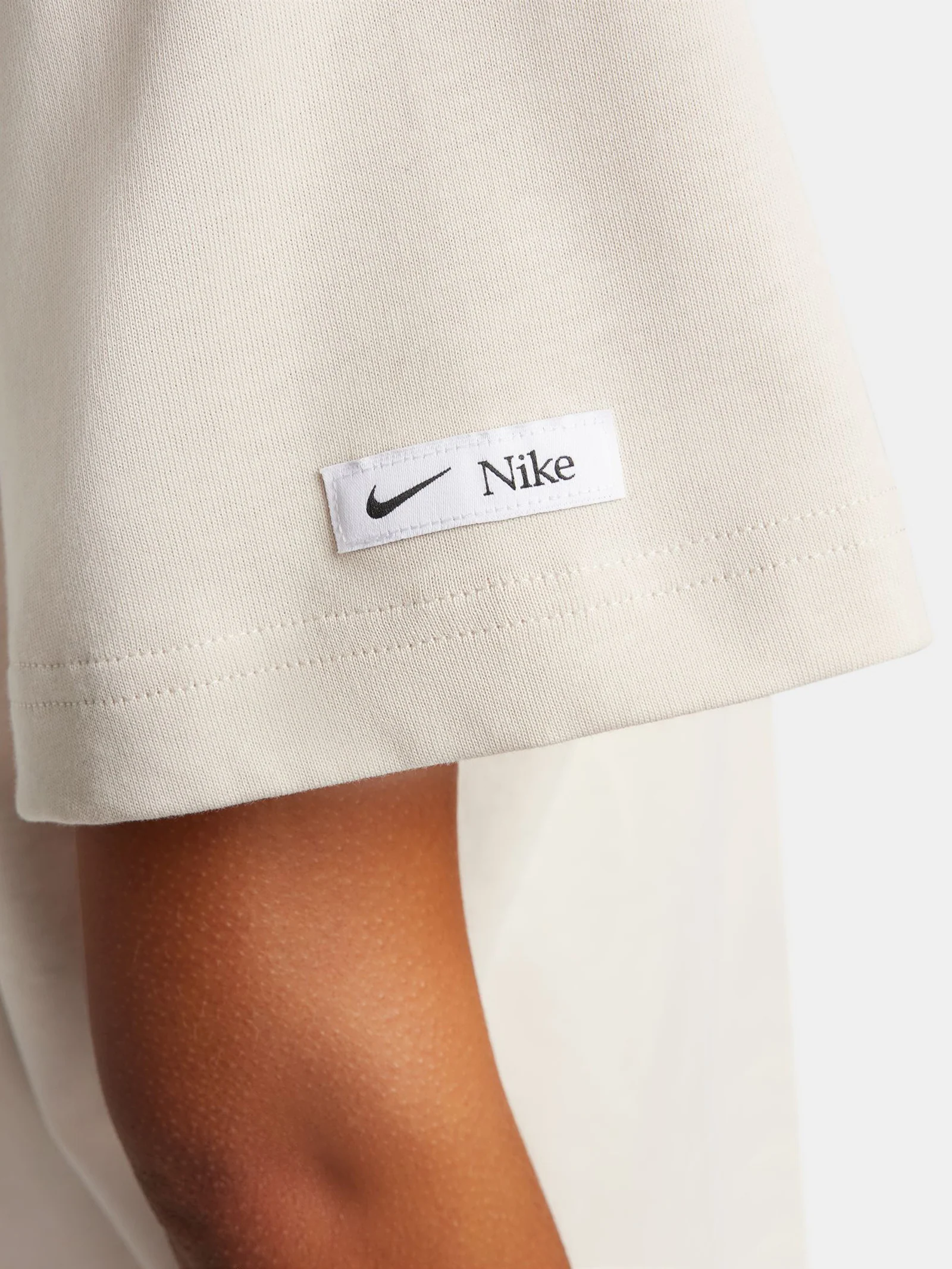 Sportswear Classic T-Shirt - Image 4