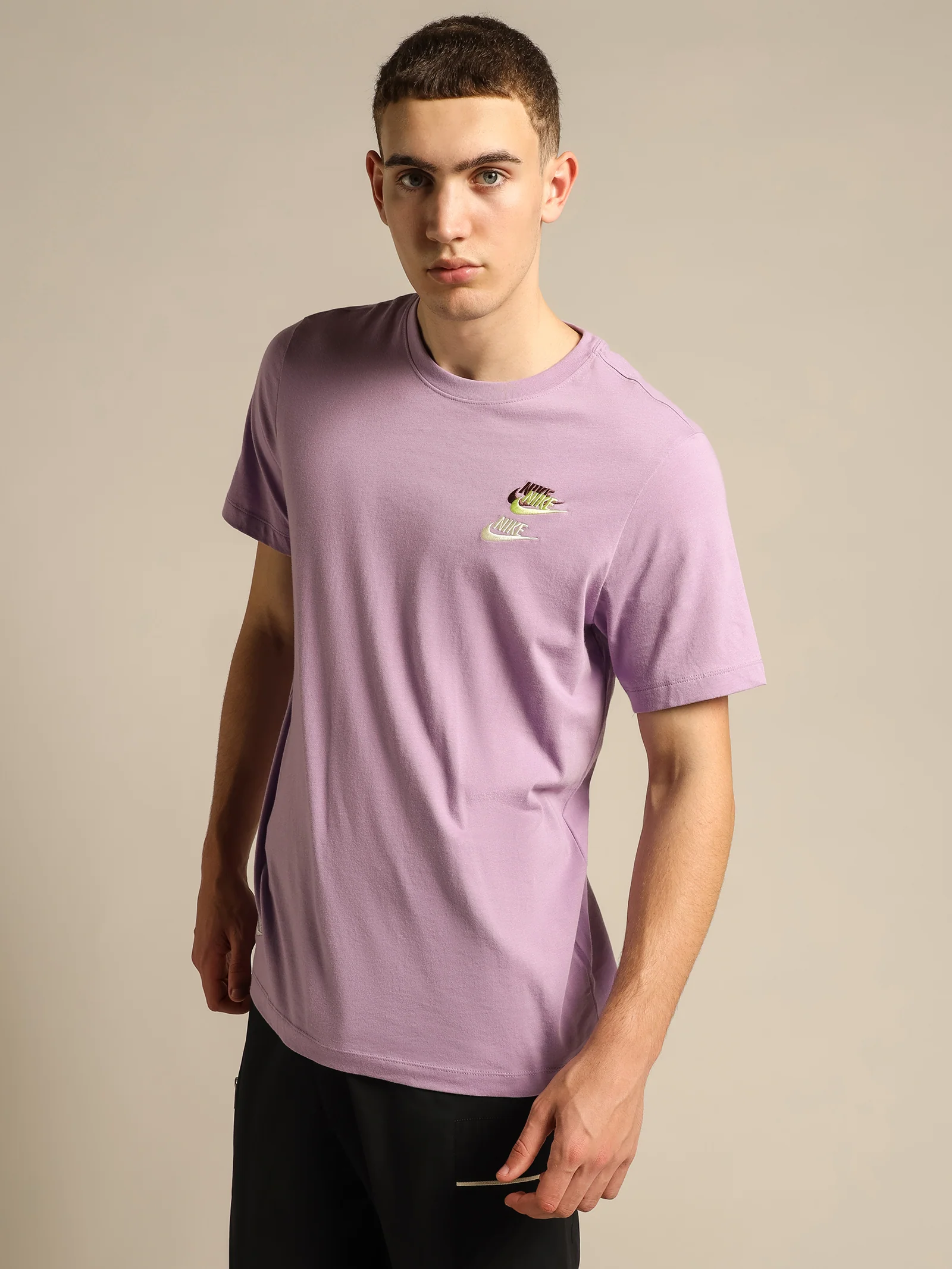 Sportswear Club Essentials T-Shirt - Image 3