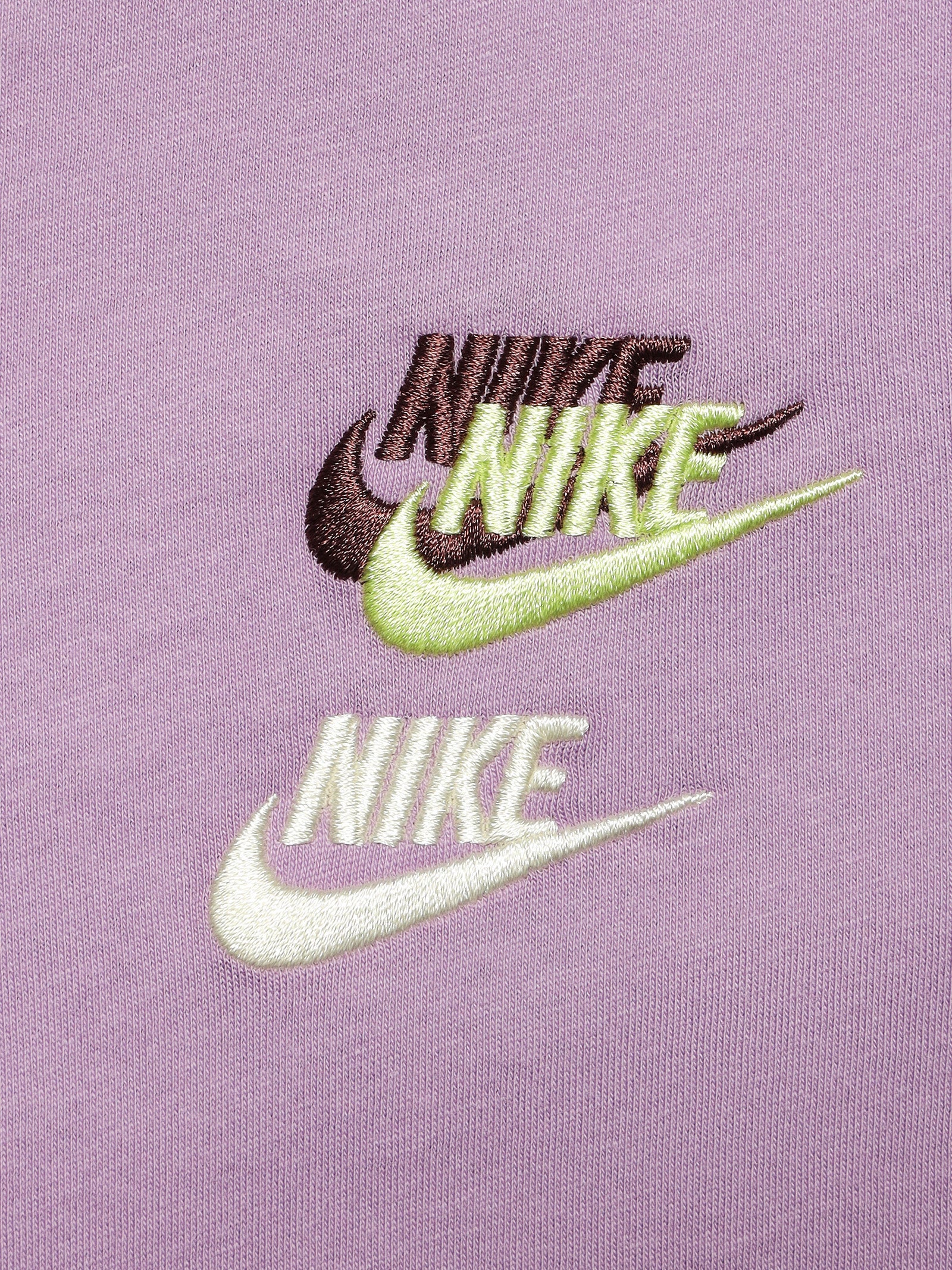 Sportswear Club Essentials T-Shirt - Image 8