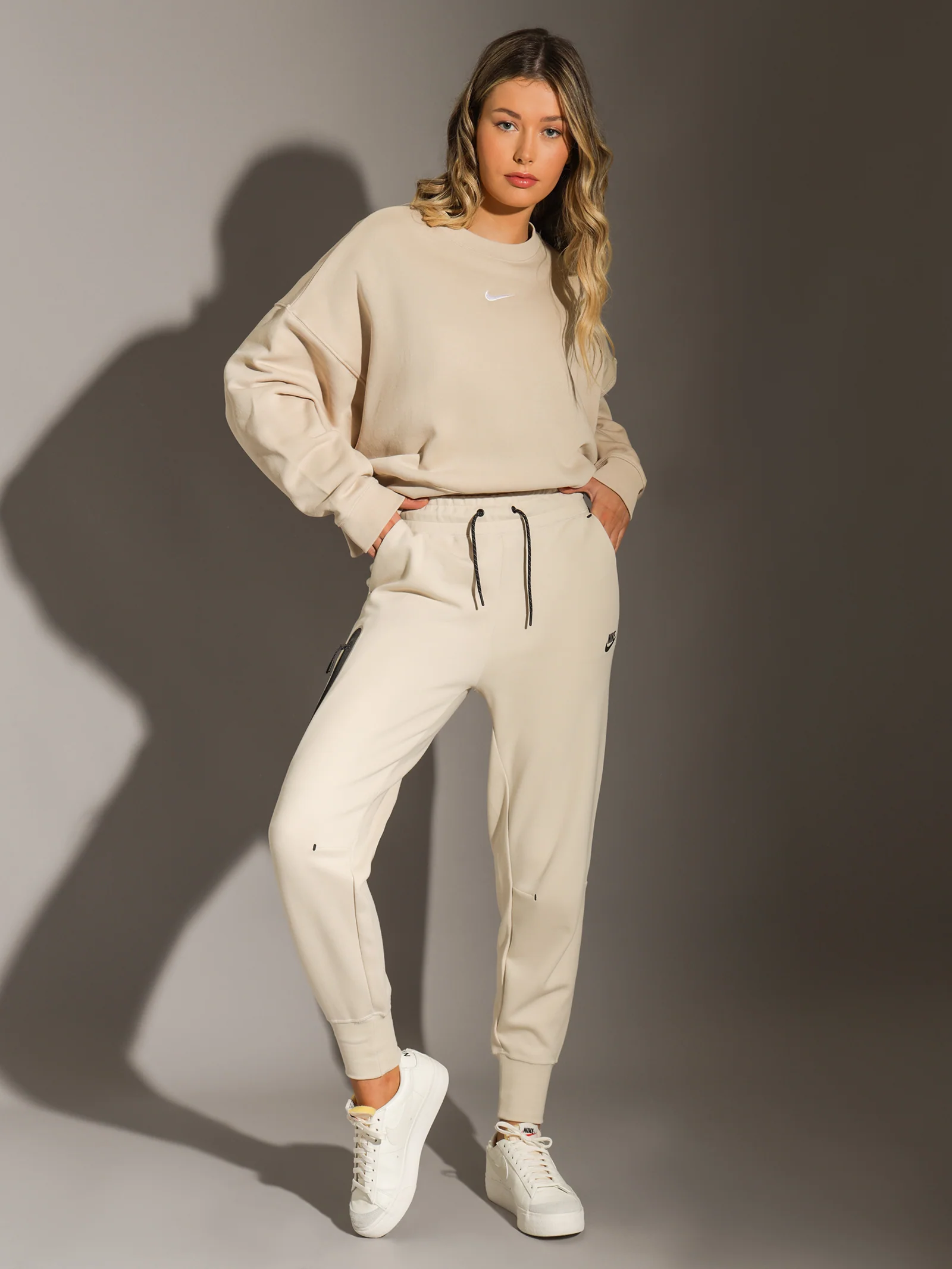 Sportswear Essential Collection Fleece Oversized Crew Sweatshirt - Image 2