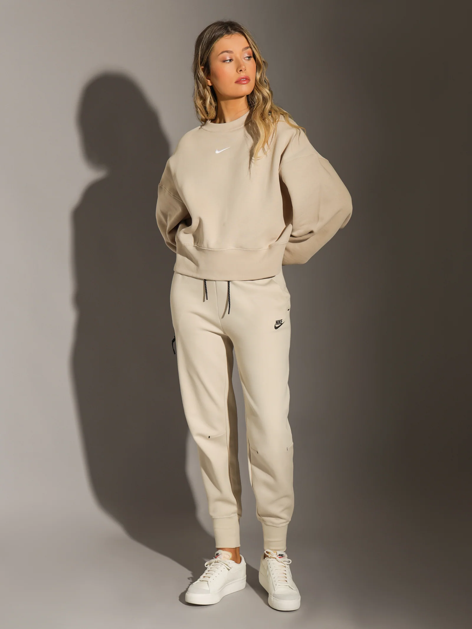 Sportswear Essential Collection Fleece Oversized Crew Sweatshirt - Image 5
