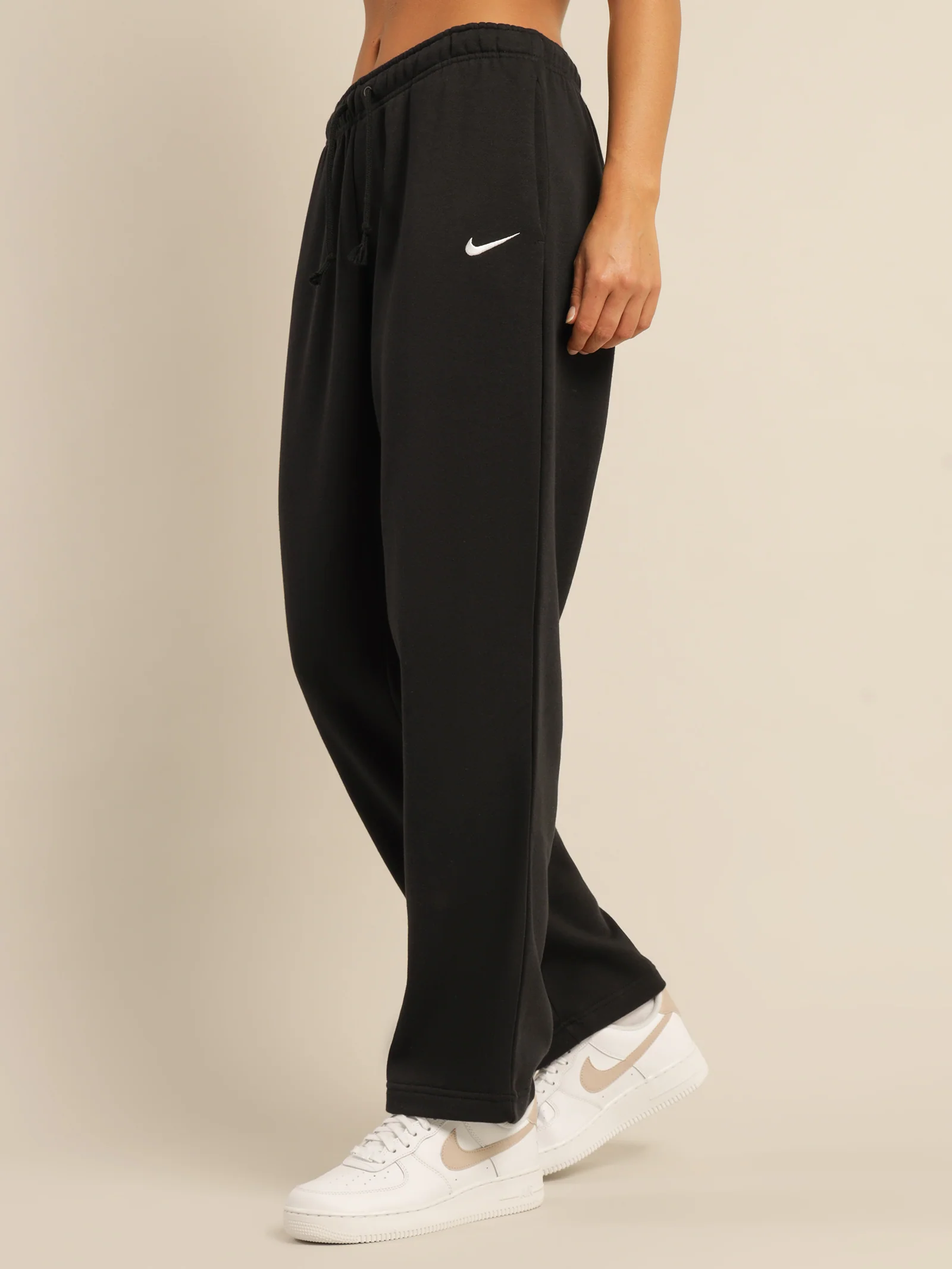 Sportswear Essential Fleece Pants - Image 3