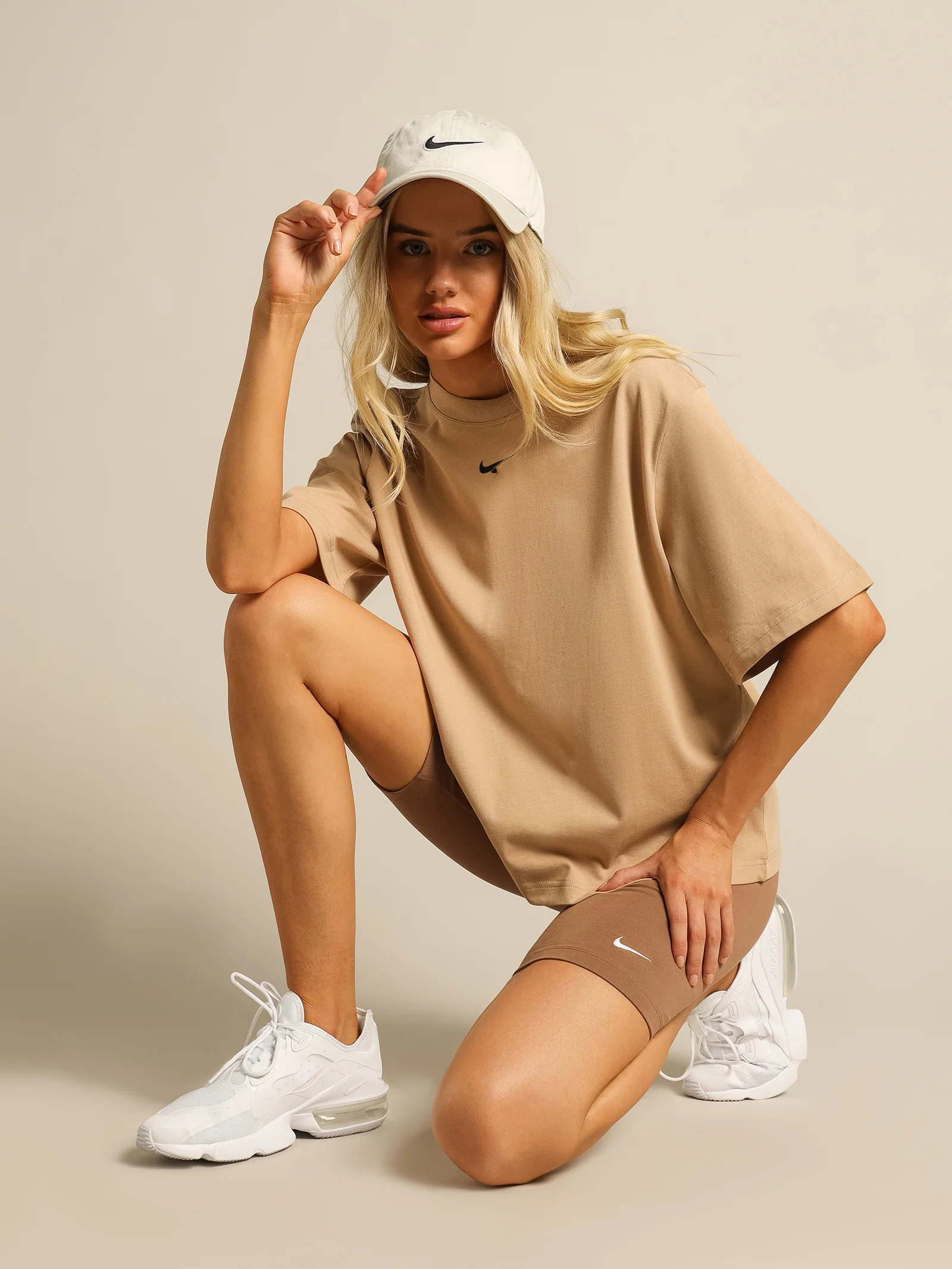 Sportswear Essential T-Shirt - Image 2