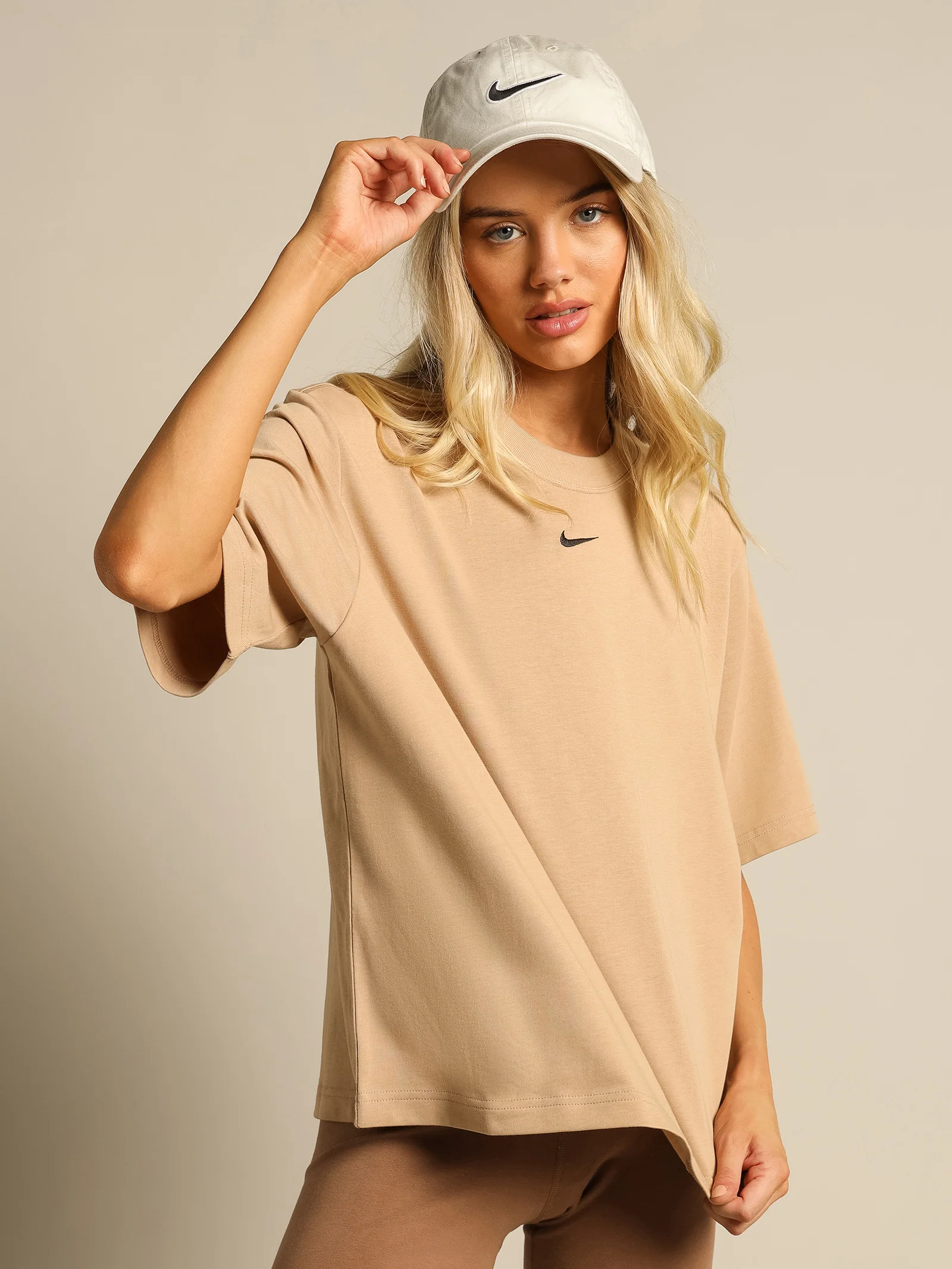 Sportswear Essential T-Shirt - Image 4