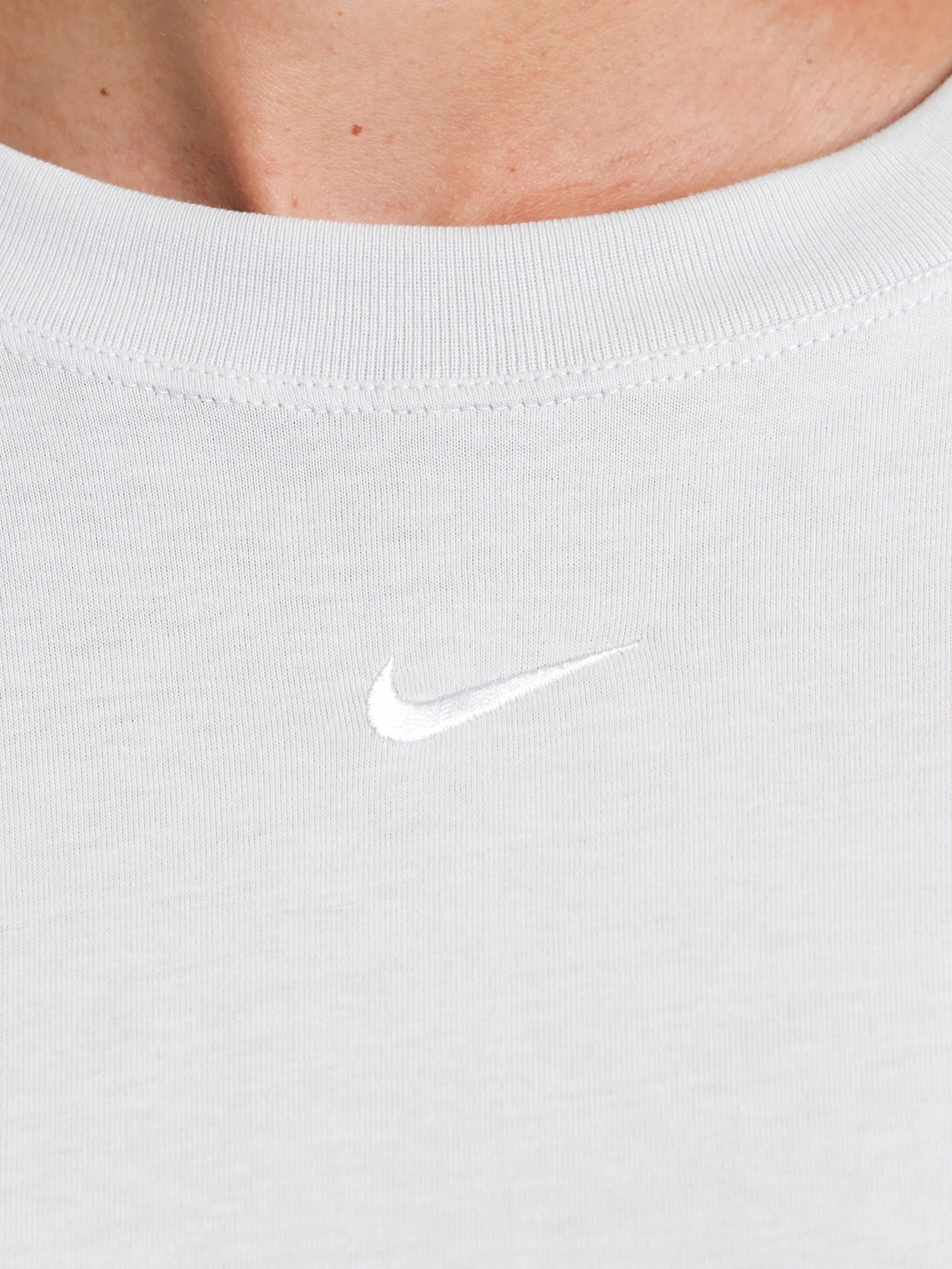 Sportswear Essential T-Shirt - Image 3