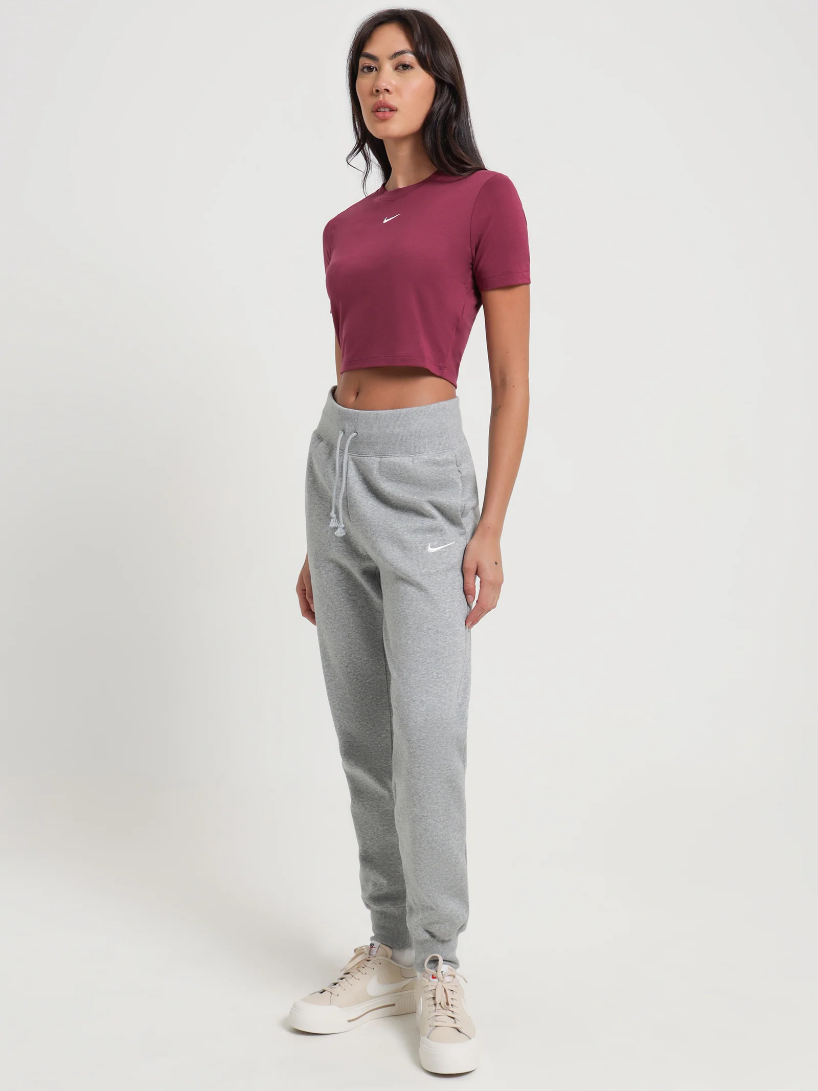 Sportswear Essential T-Shirt - Image 4
