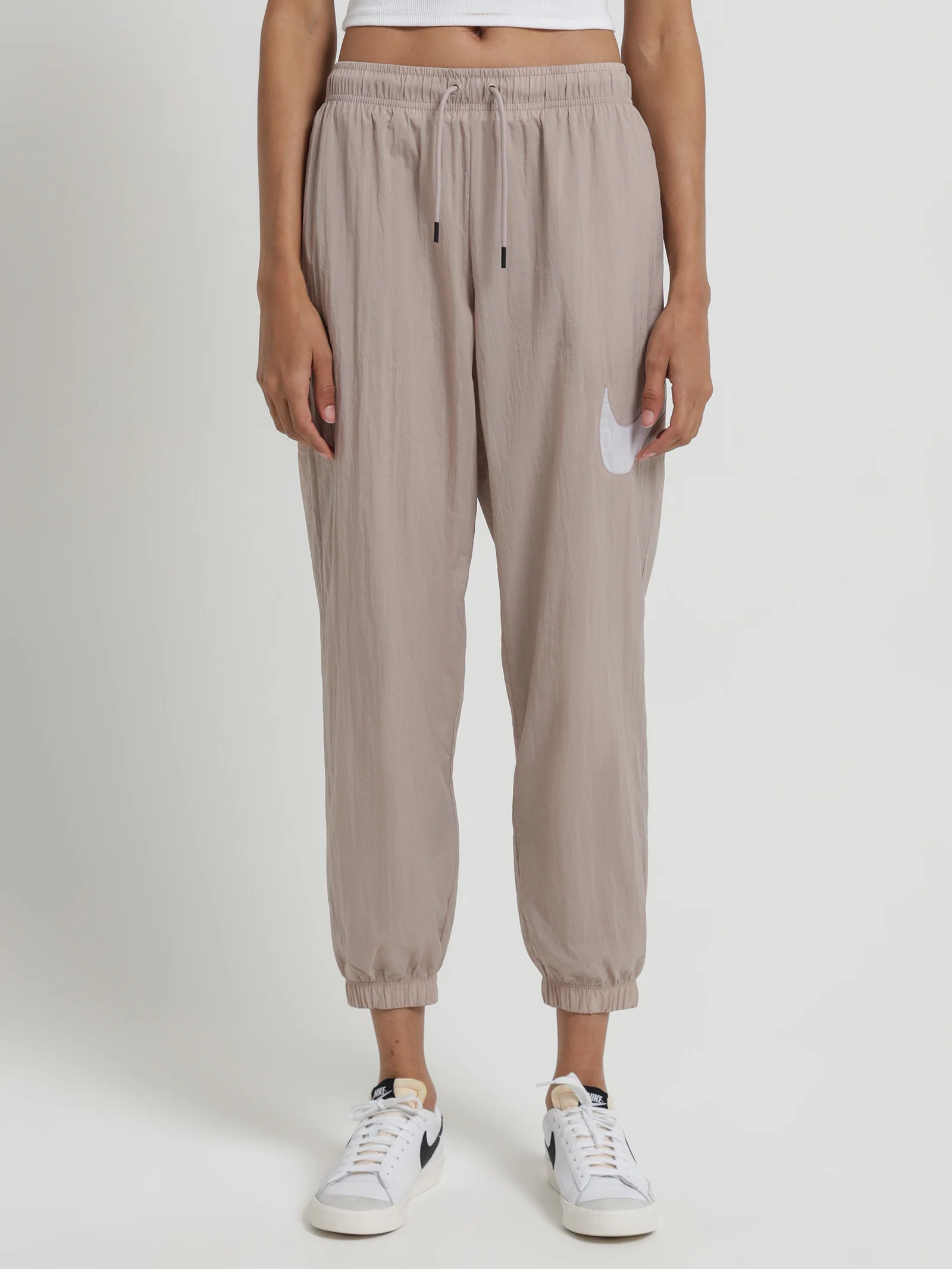 Sportswear Essential Woven Pants - Image 3