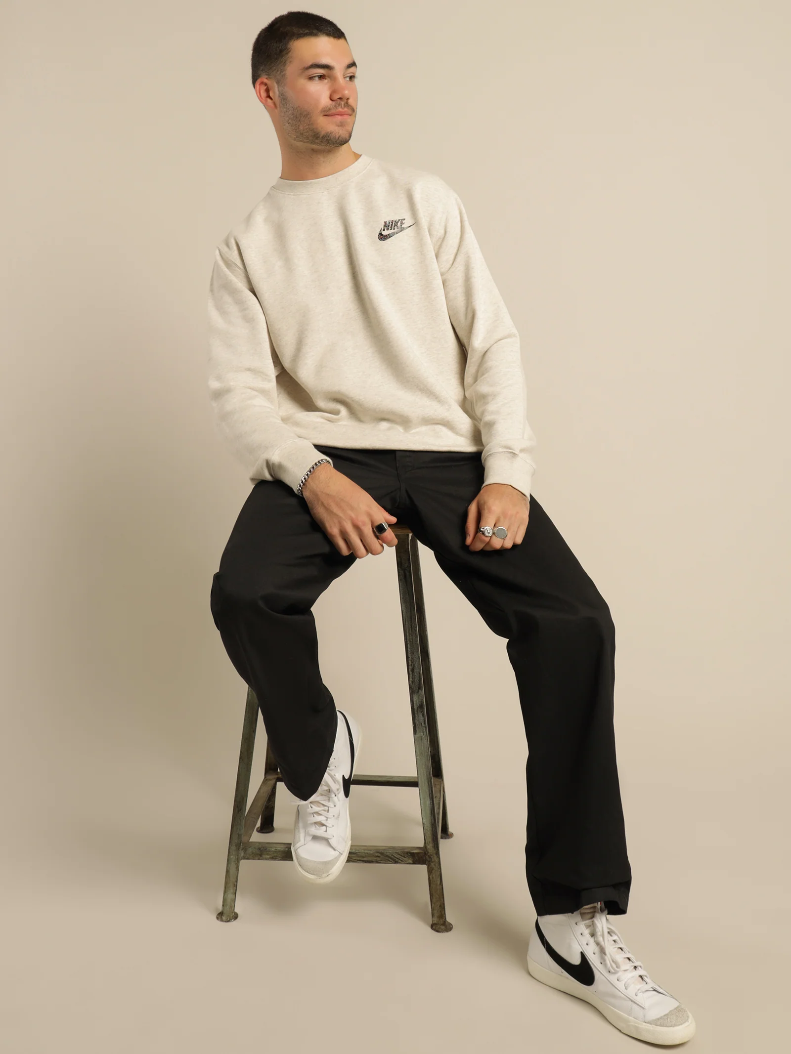 Sportswear Essentials Crew - Image 5