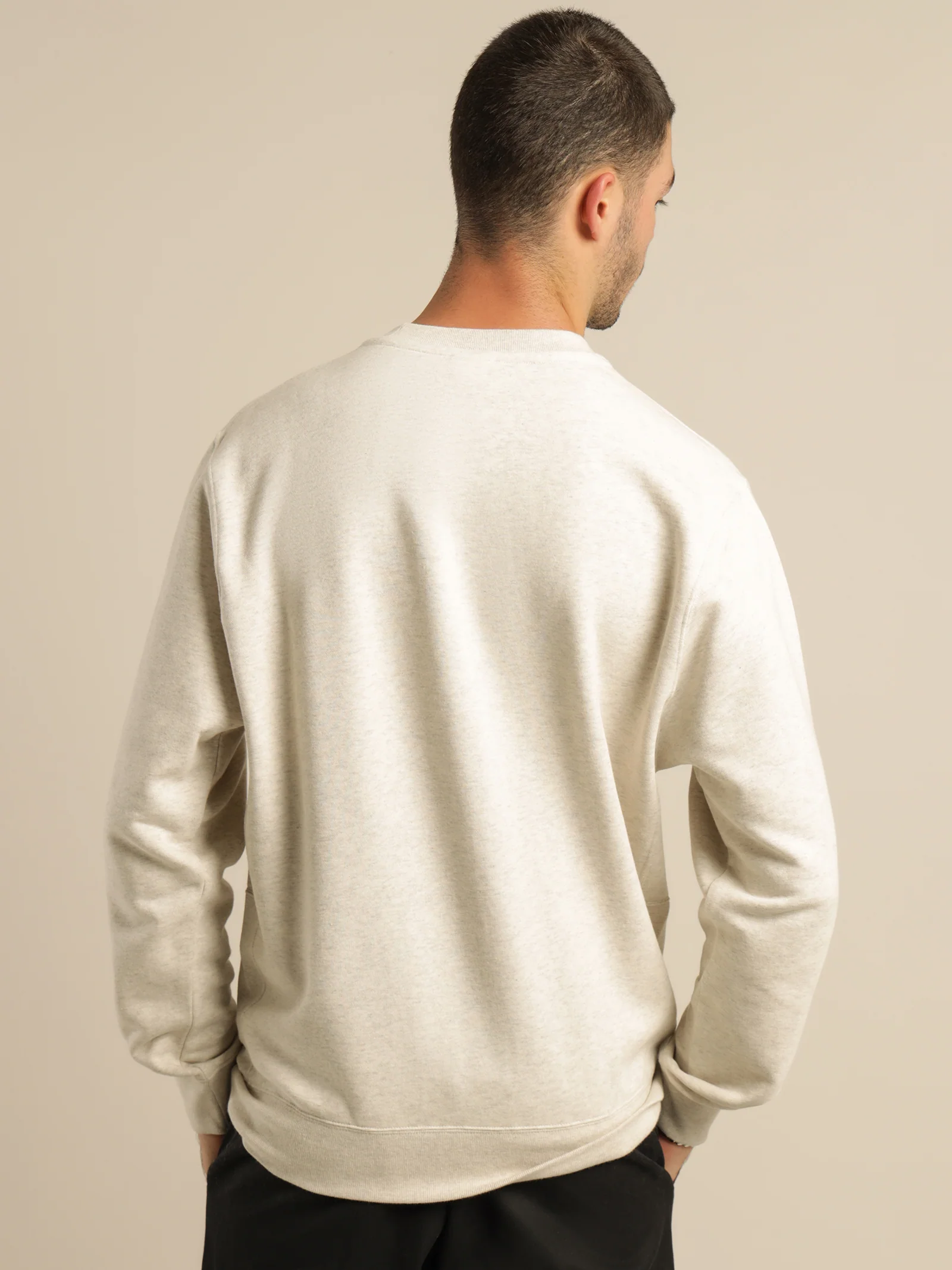 Sportswear Essentials Crew - Image 7