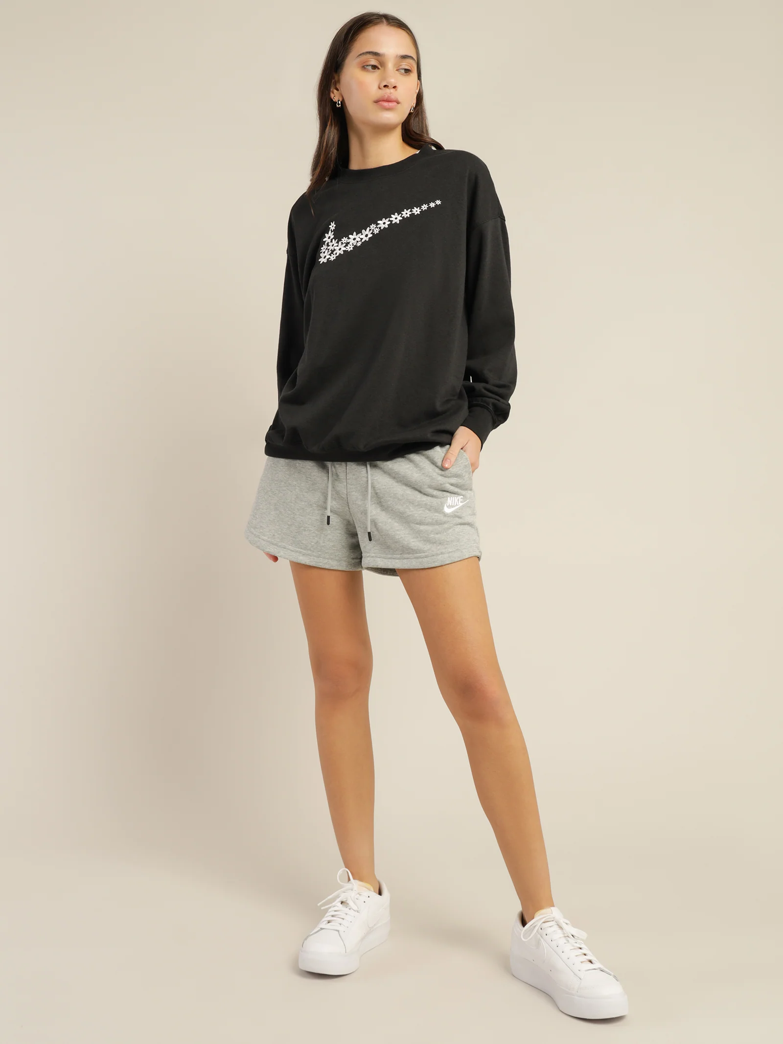 Sportswear Essentials Fleece Shorts - Image 4