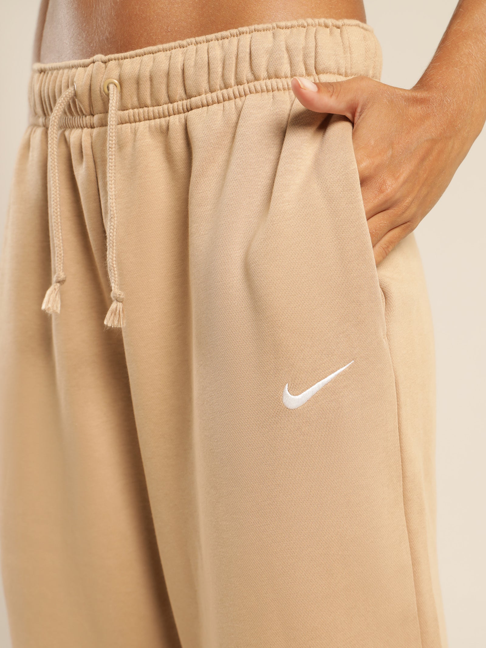 Sportswear Essentials Fleece Trackpants - Image 3
