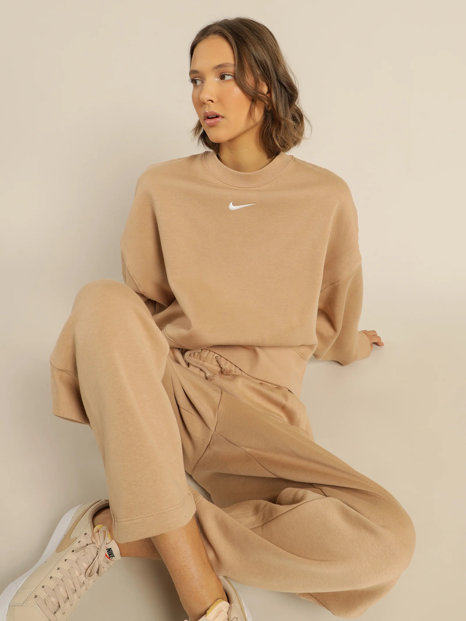Sportswear Essentials Oversized Crew Fleece - Image 2