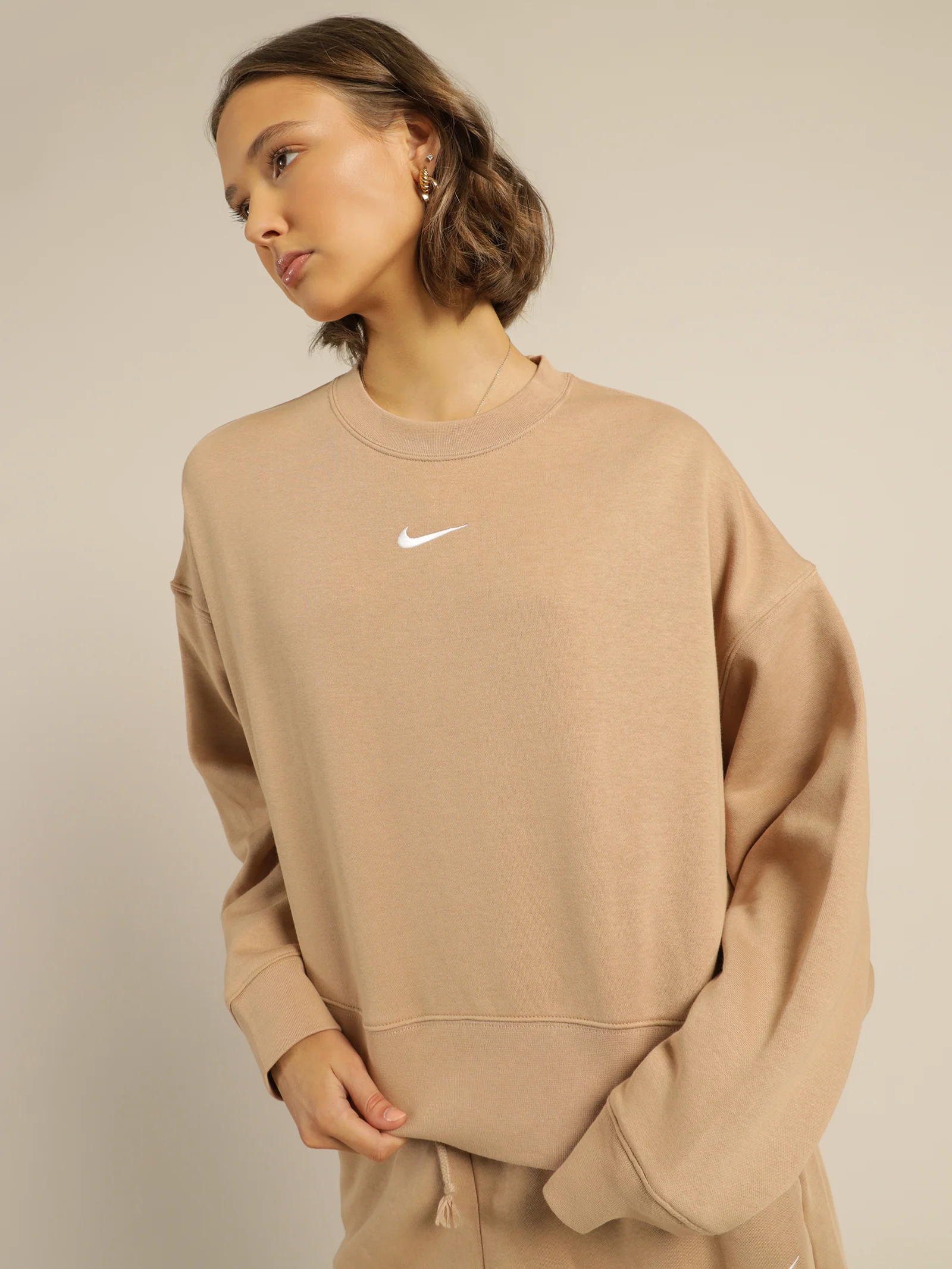Sportswear Essentials Oversized Crew Fleece - Image 3