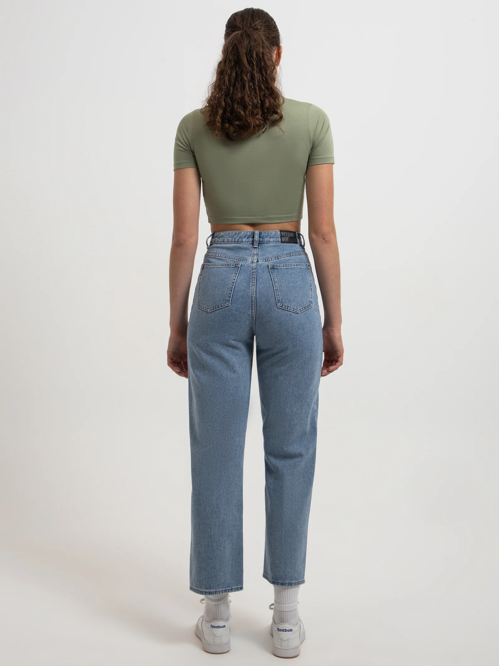 Sportswear Essentials Slim Fit Crop T-Shirt - Image 4