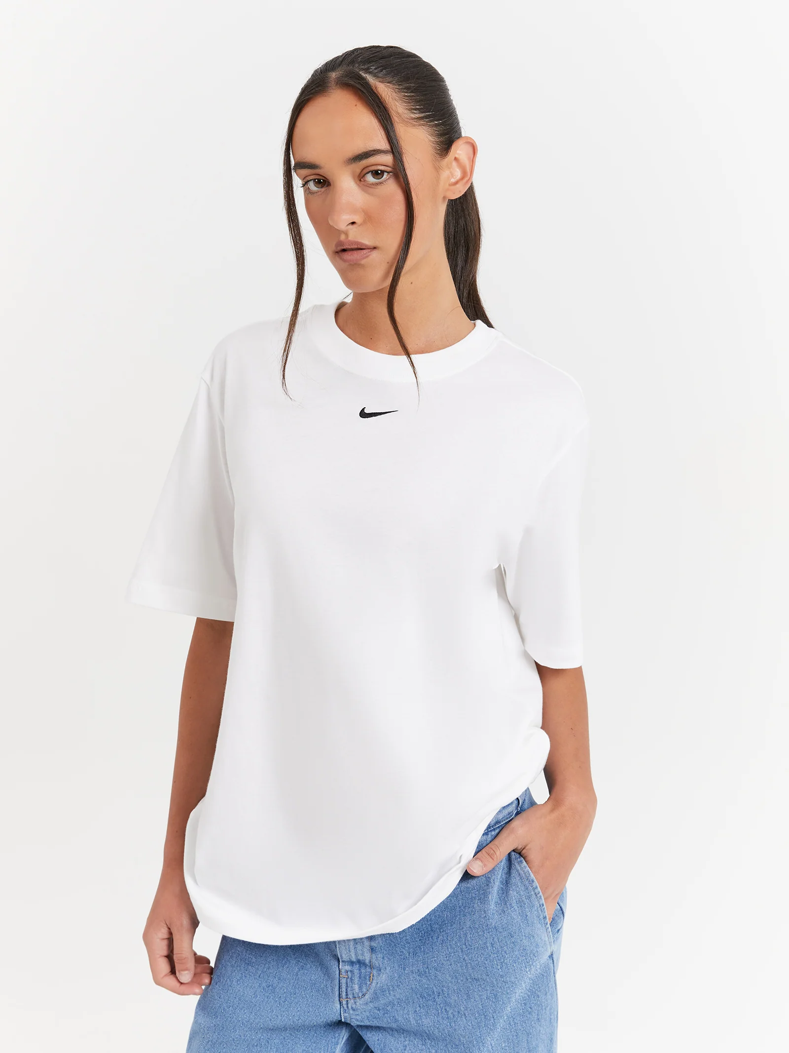 Sportswear Essentials T-Shirt - Image 3