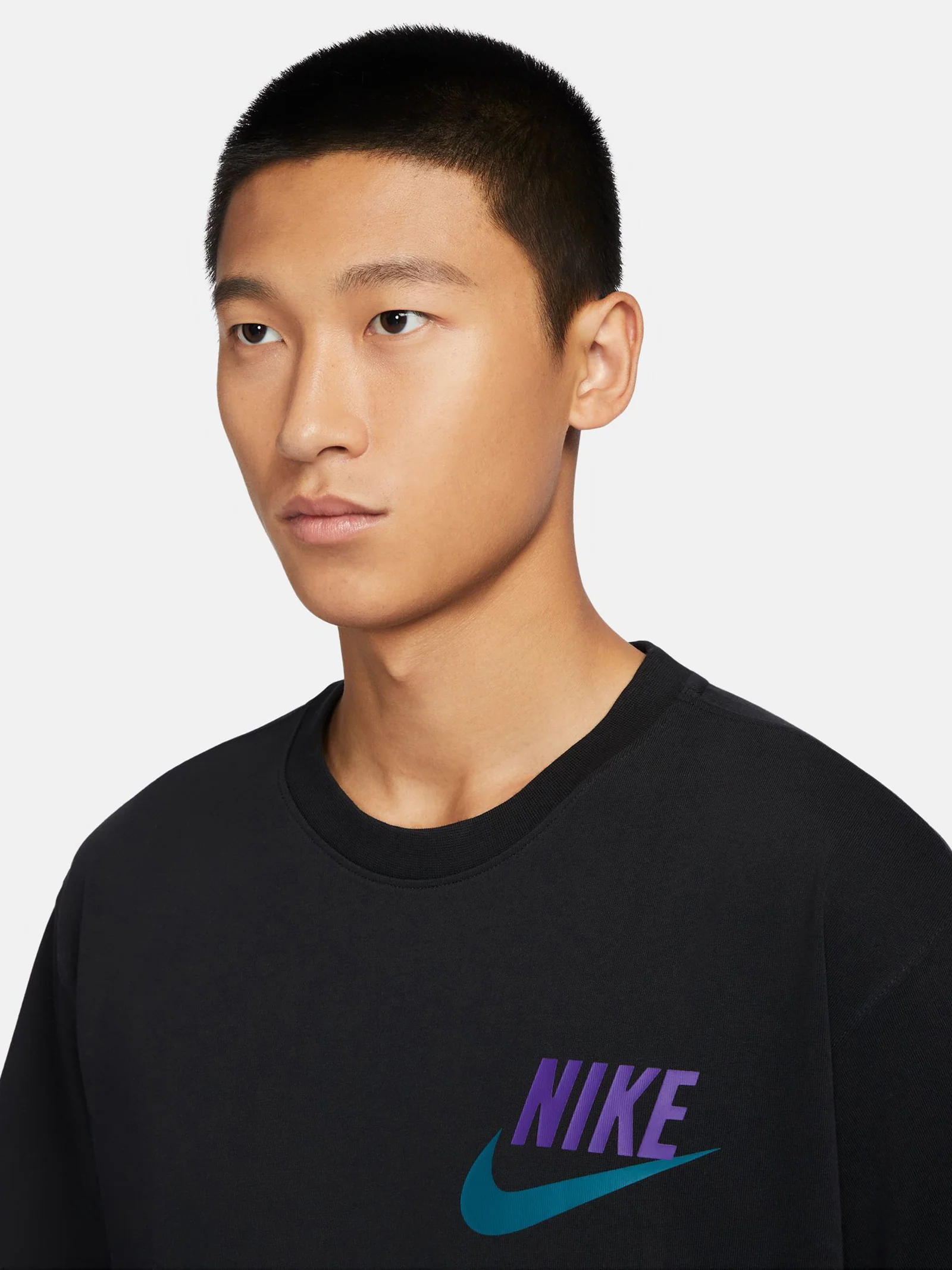 Sportswear Lightweight T-Shirt - Image 3