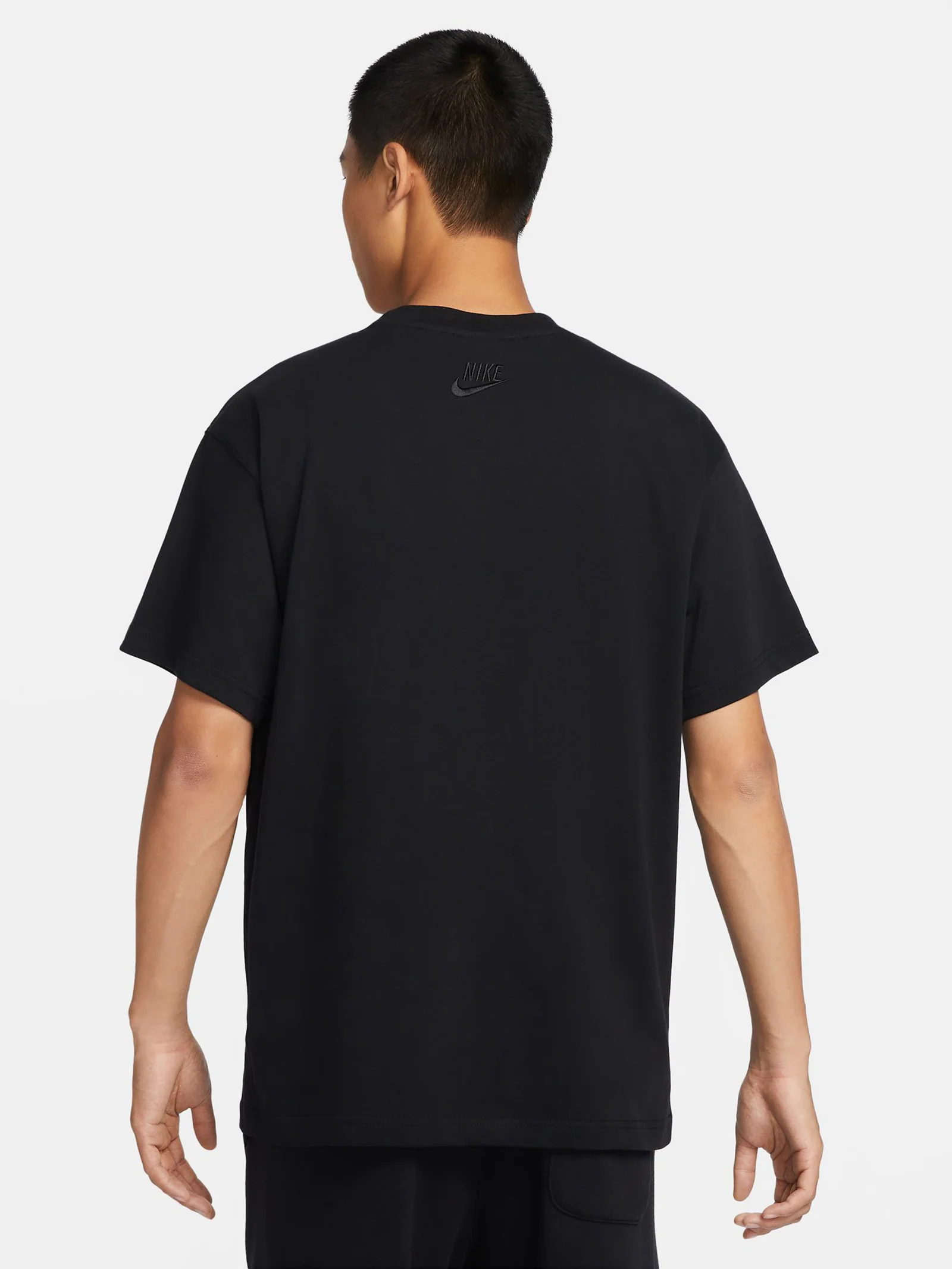 Sportswear Lightweight T-Shirt - Image 6