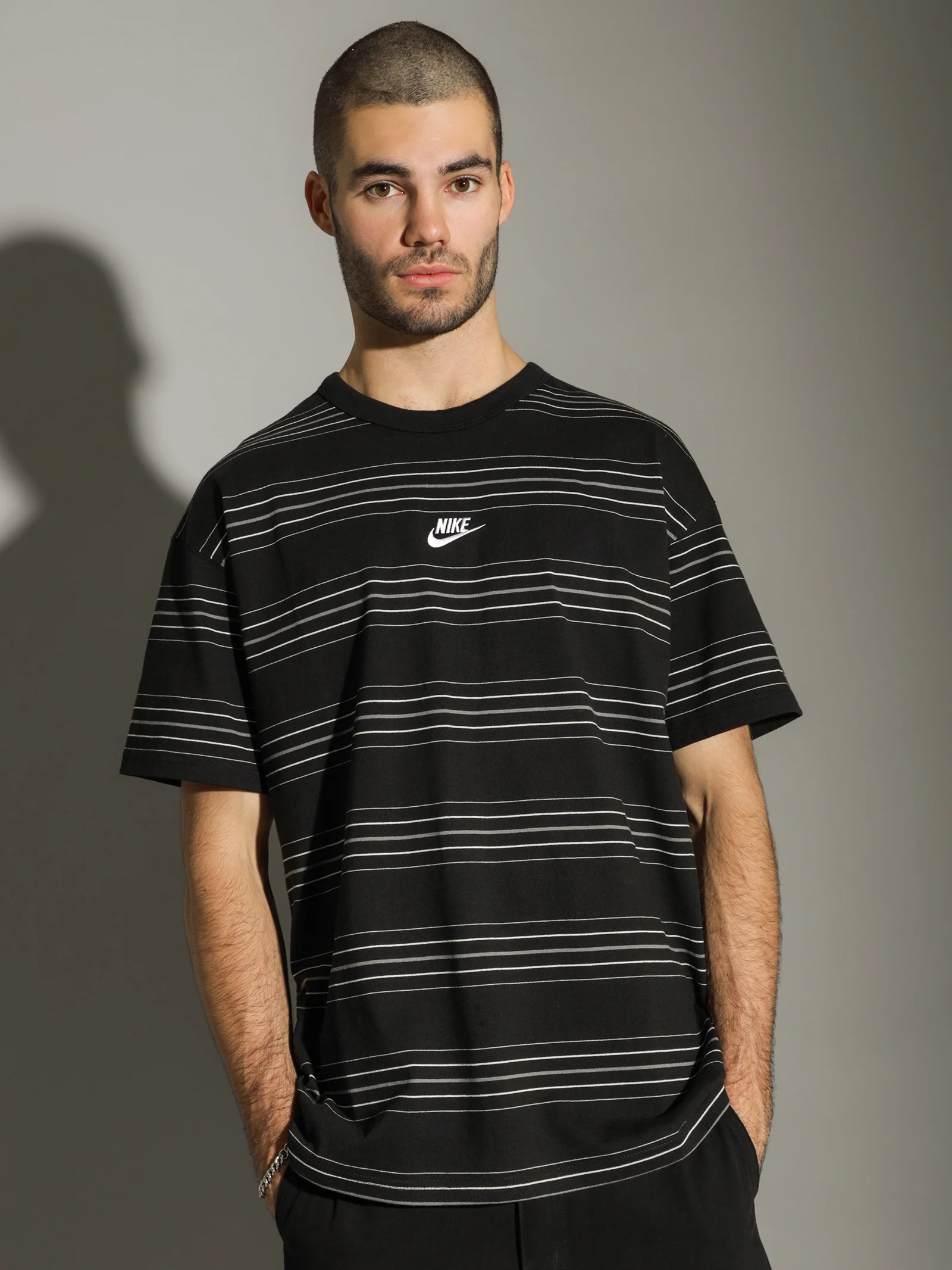 Sportswear Premium Essentials Sustainable Stripe T-Shirt