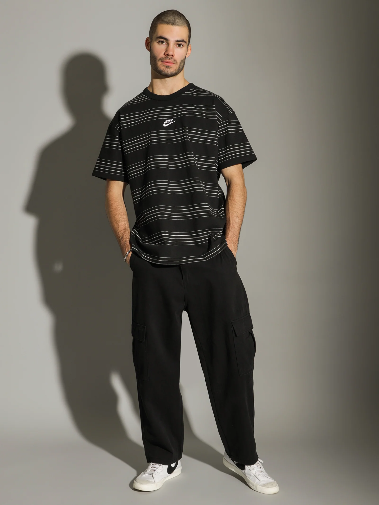 Sportswear Premium Essentials Sustainable Stripe T-Shirt - Image 3