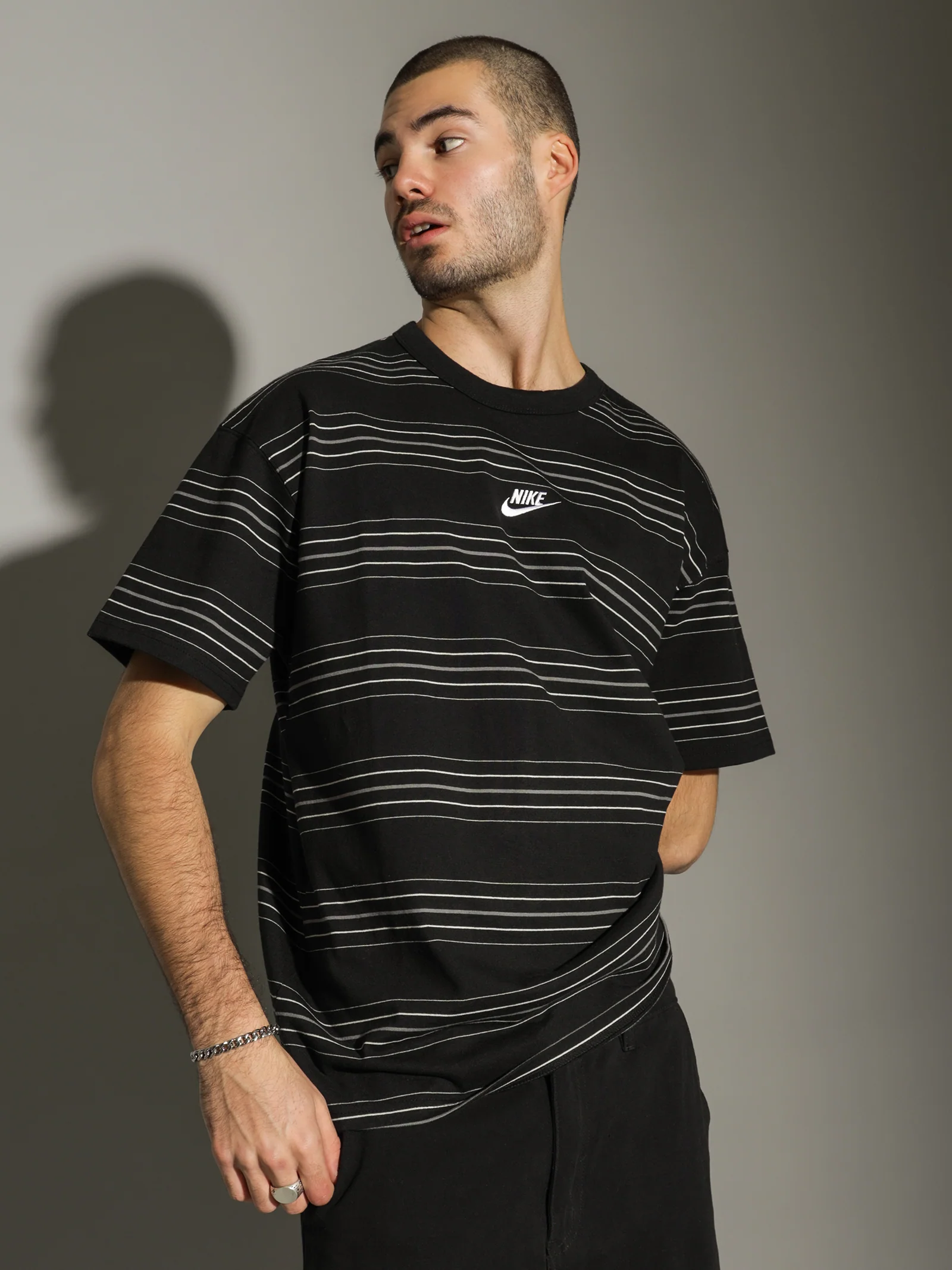 Sportswear Premium Essentials Sustainable Stripe T-Shirt - Image 4