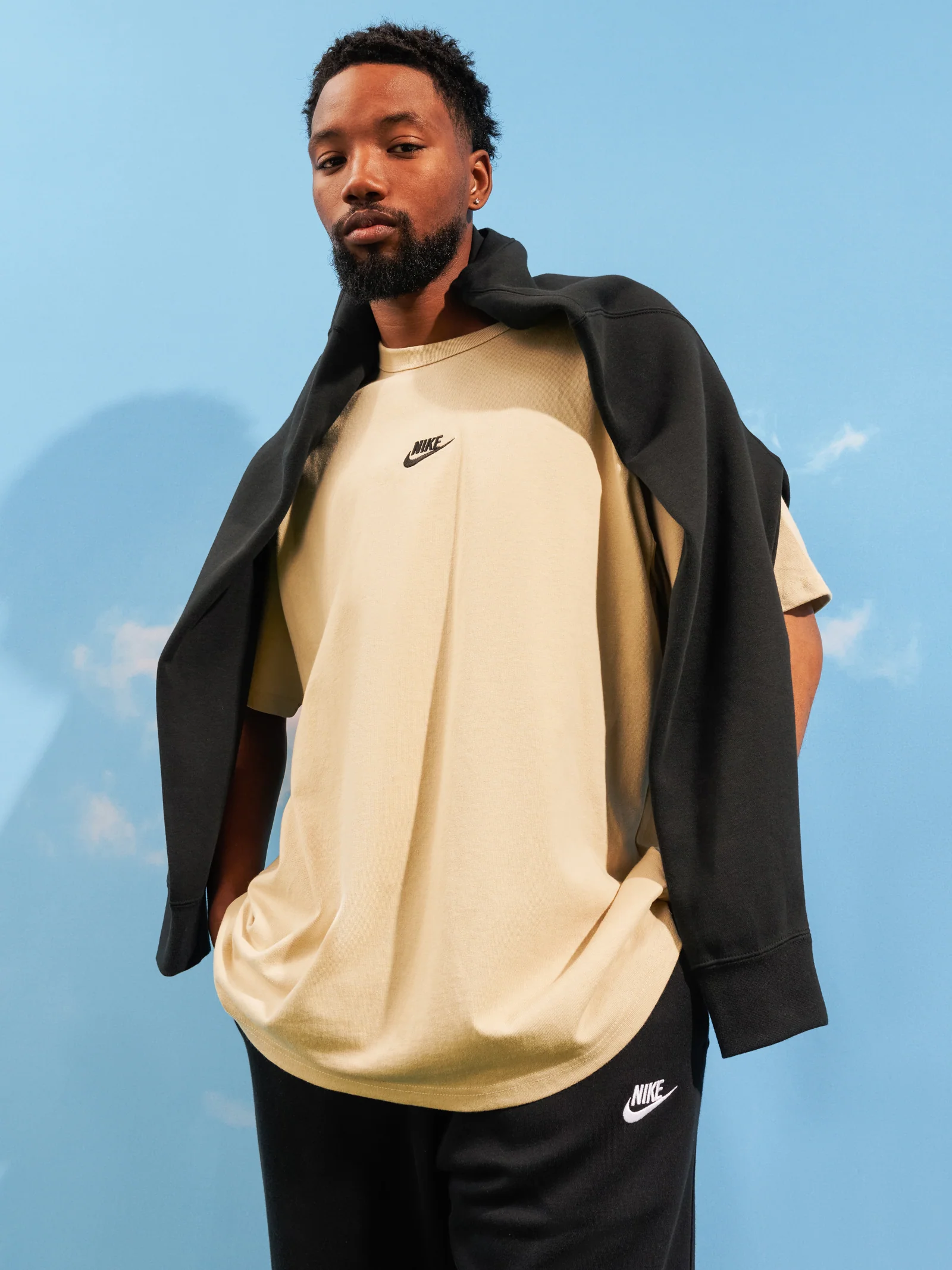 Sportswear Premium Essentials Sustainable T-Shirt - Image 2