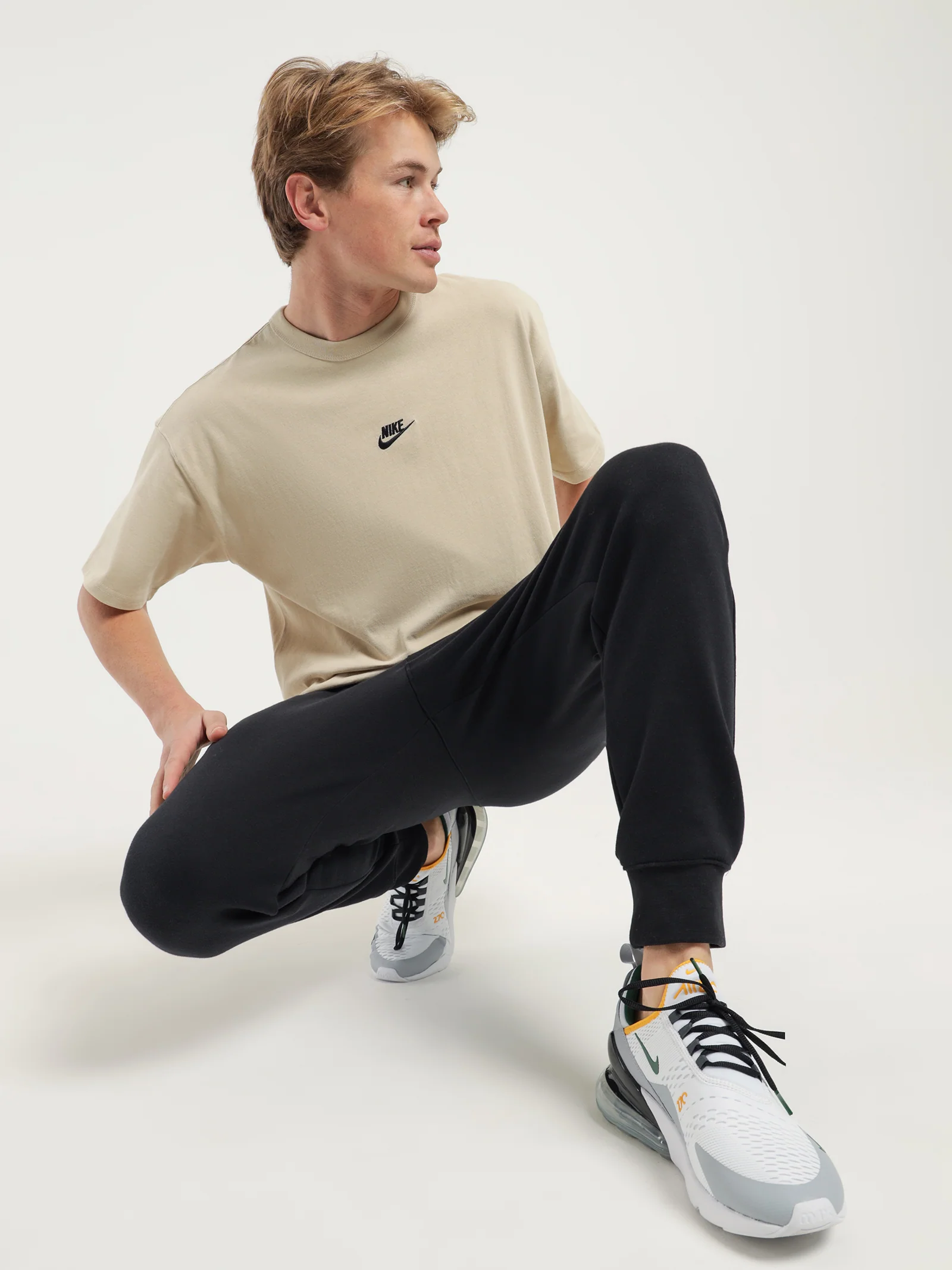 Sportswear Premium Essentials Sustainable T-Shirt - Image 4