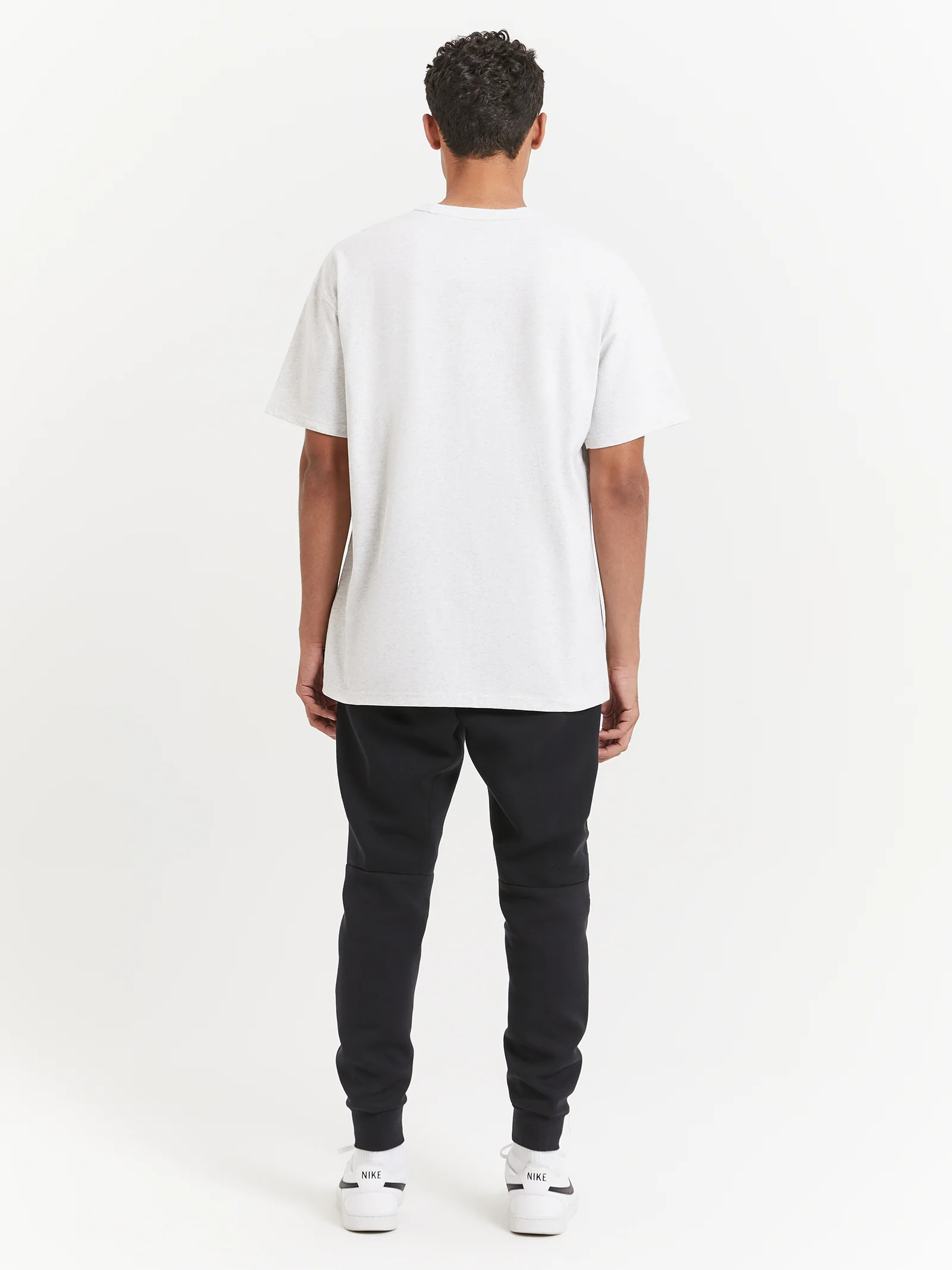 Sportswear Premium Essentials T-Shirt - Image 5